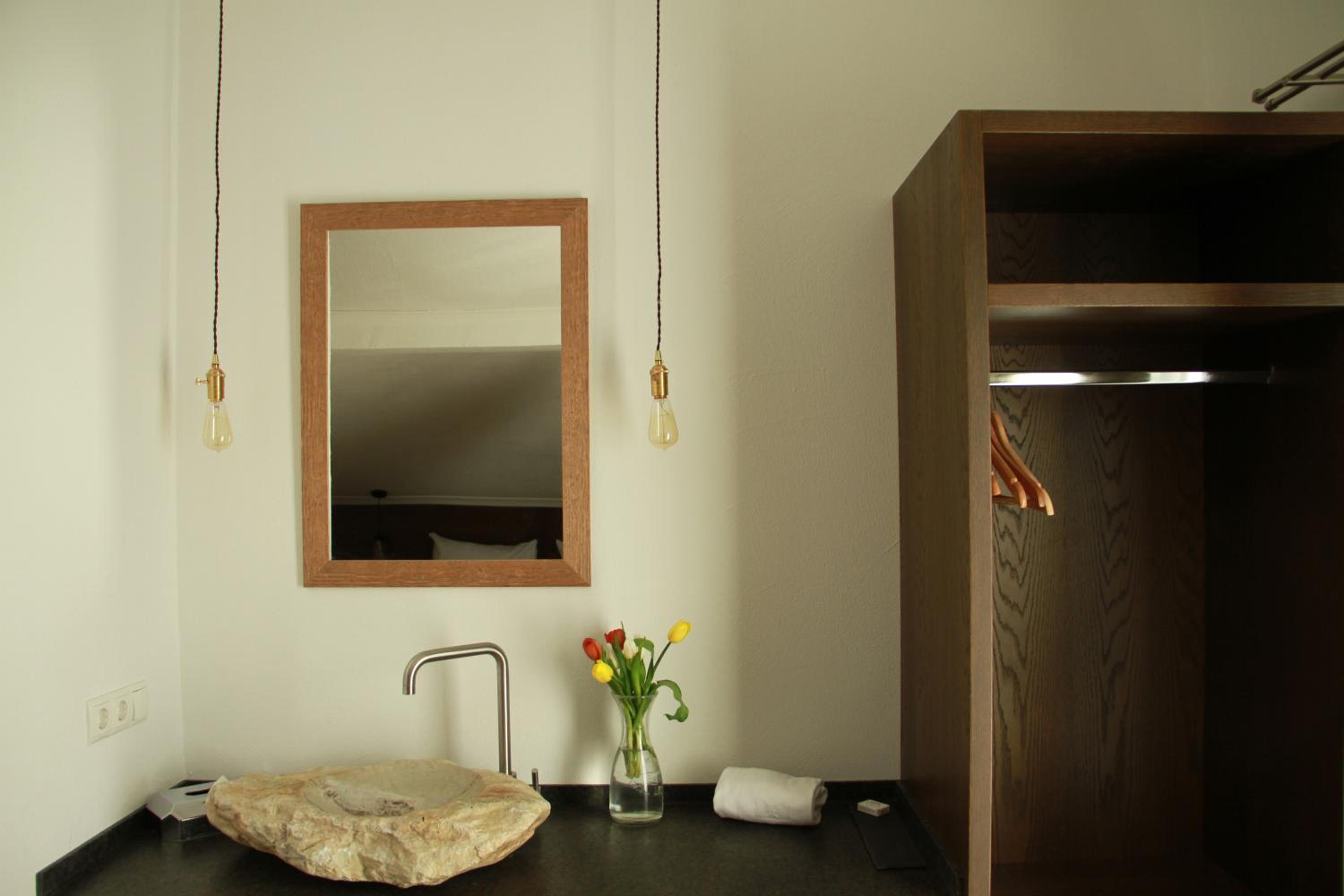 Deluxe Double Room with Mountain View - Photo 8