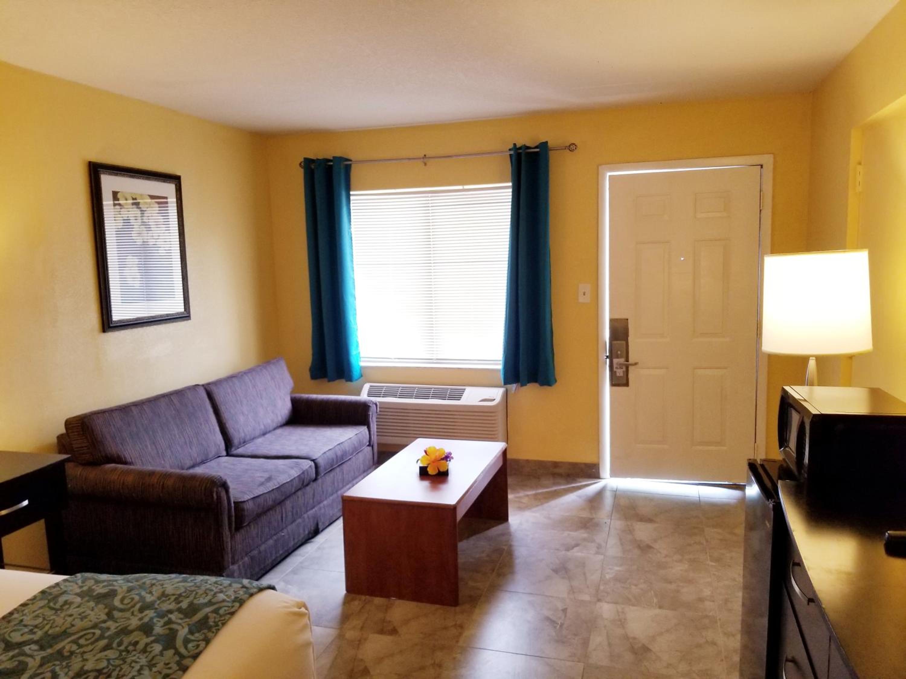 Deluxe King Room with King Bed photo 1