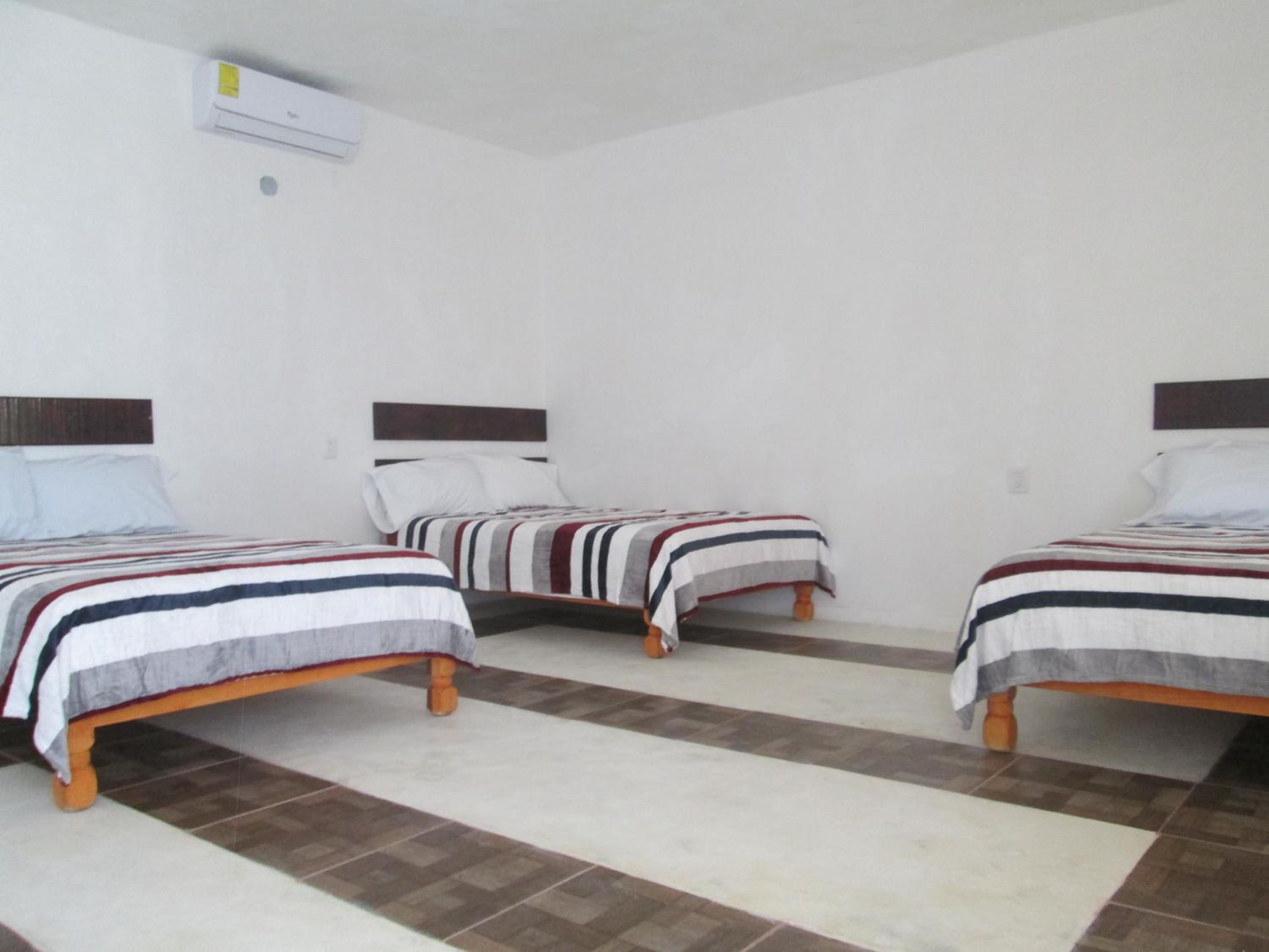 Standard Triple Room photo 3