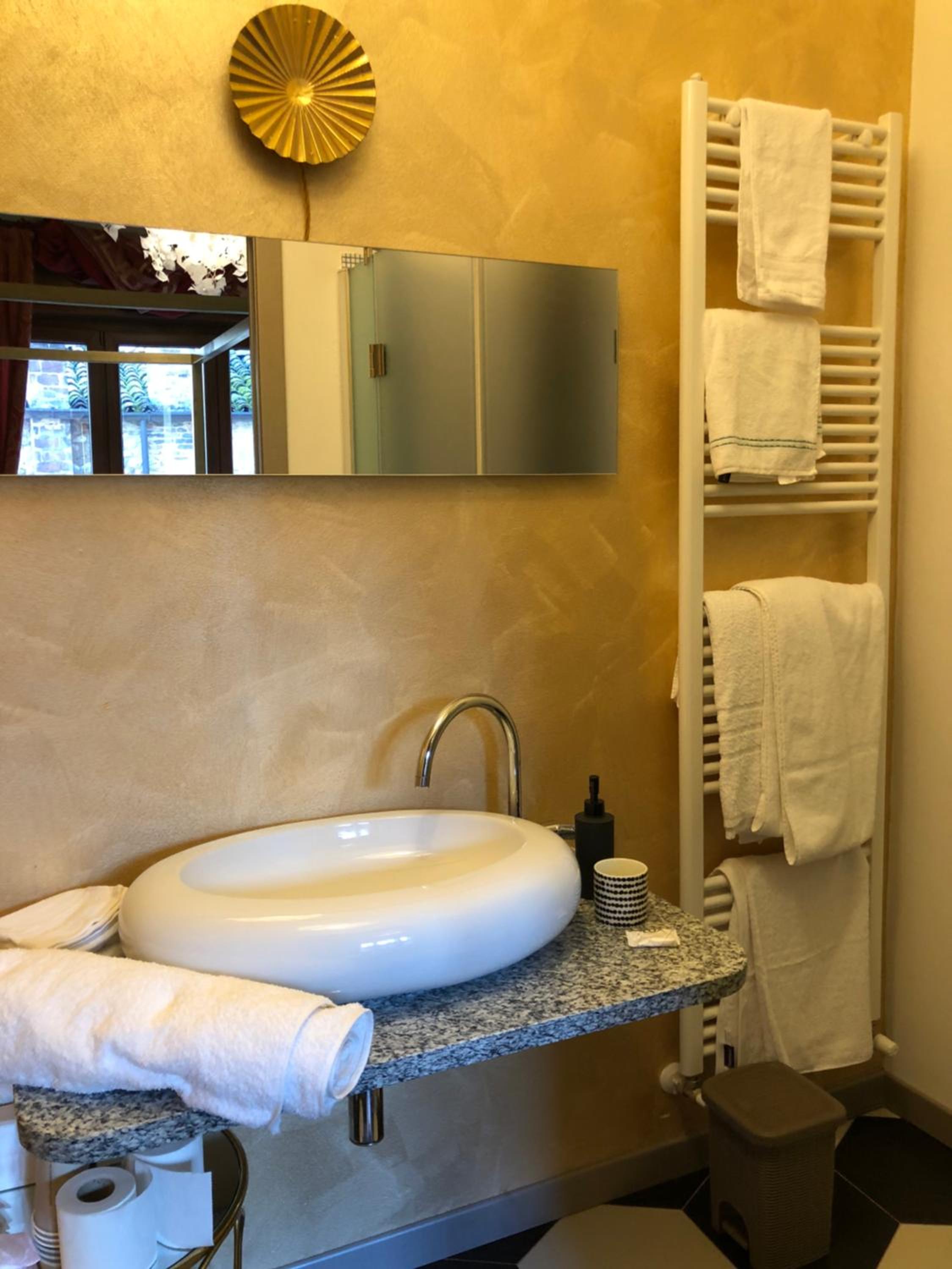 Double Room - Photo 13
