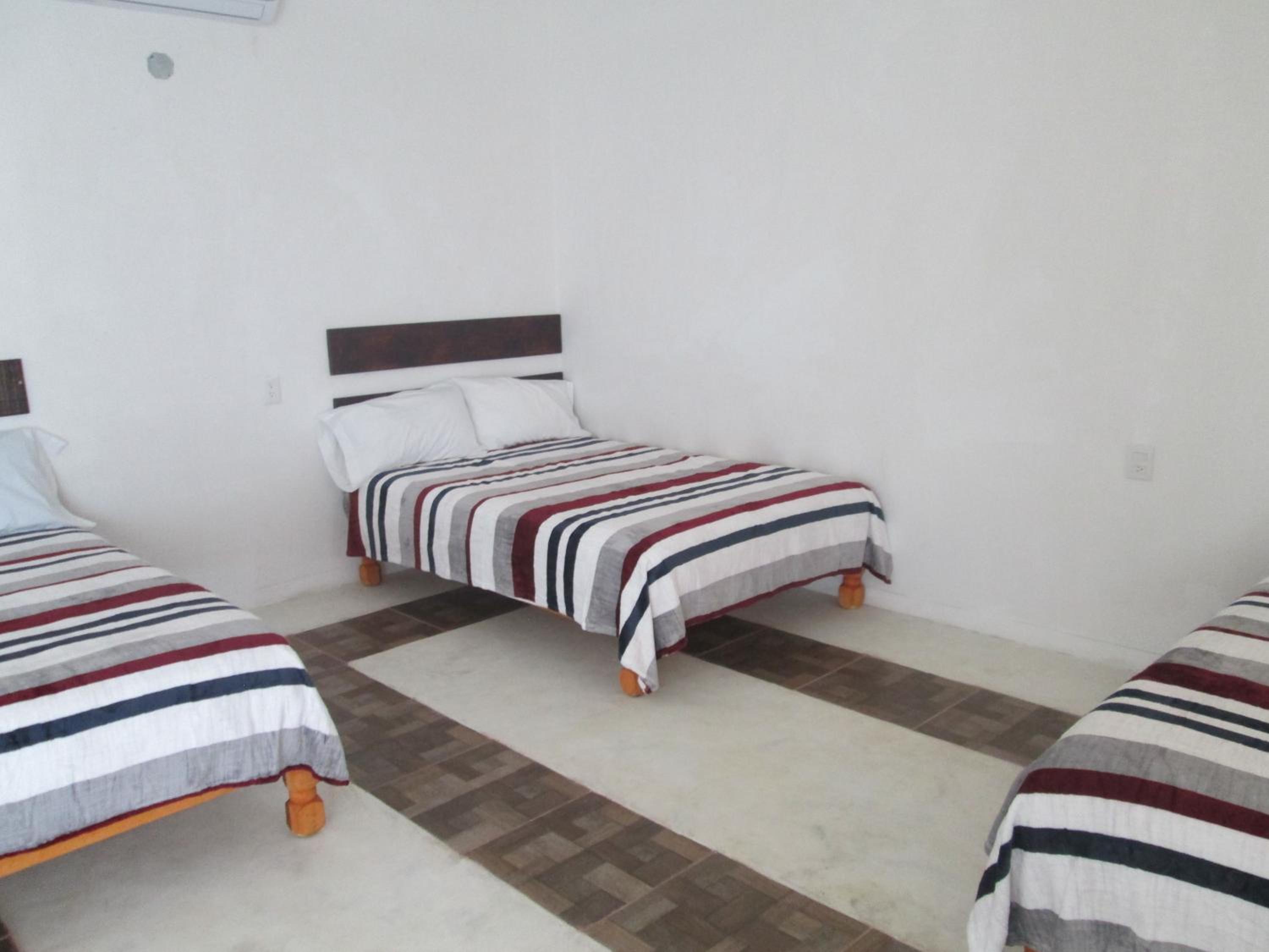 Standard Triple Room photo 2