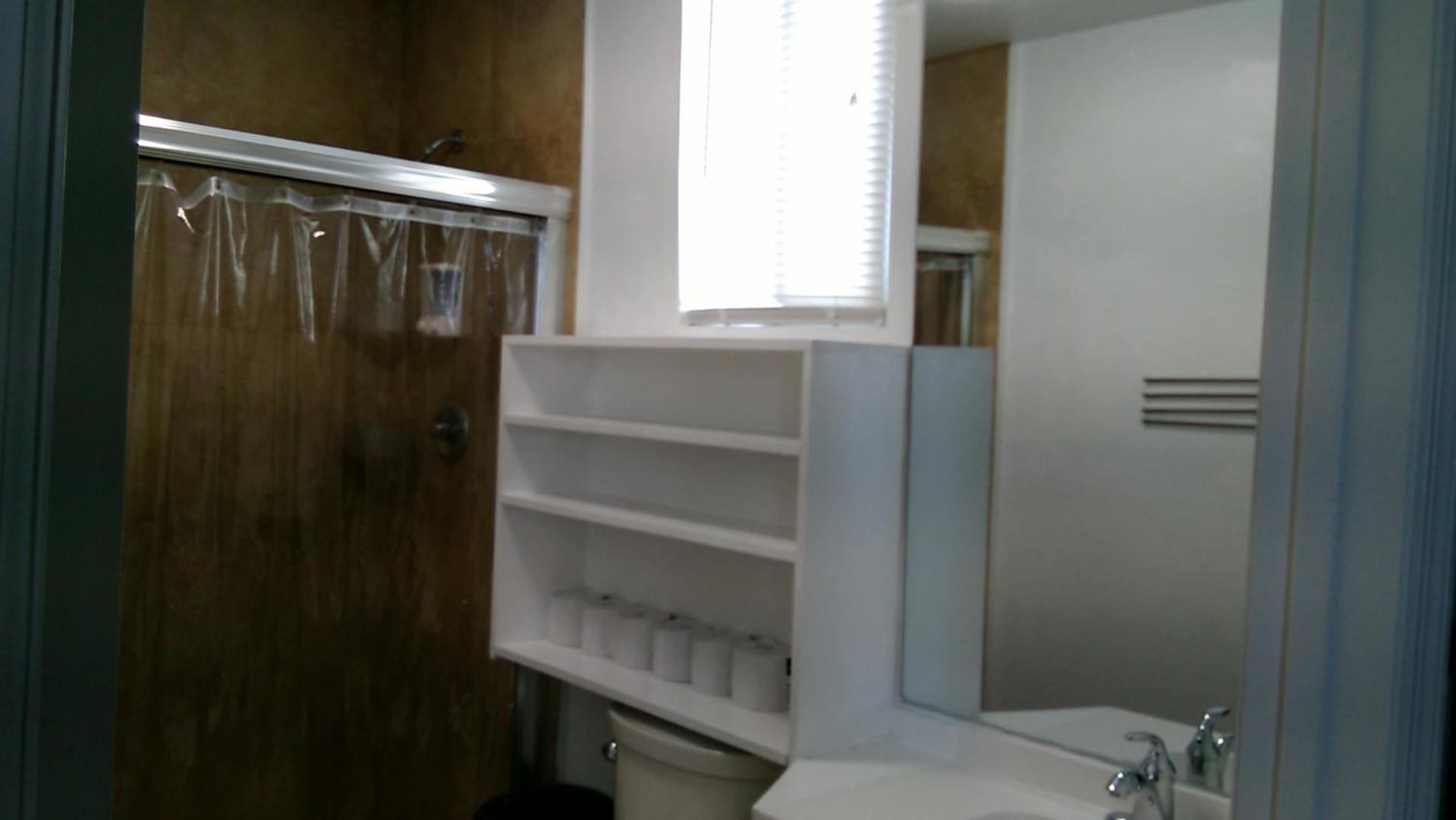 Quadruple Room with Private Bathroom photo 3