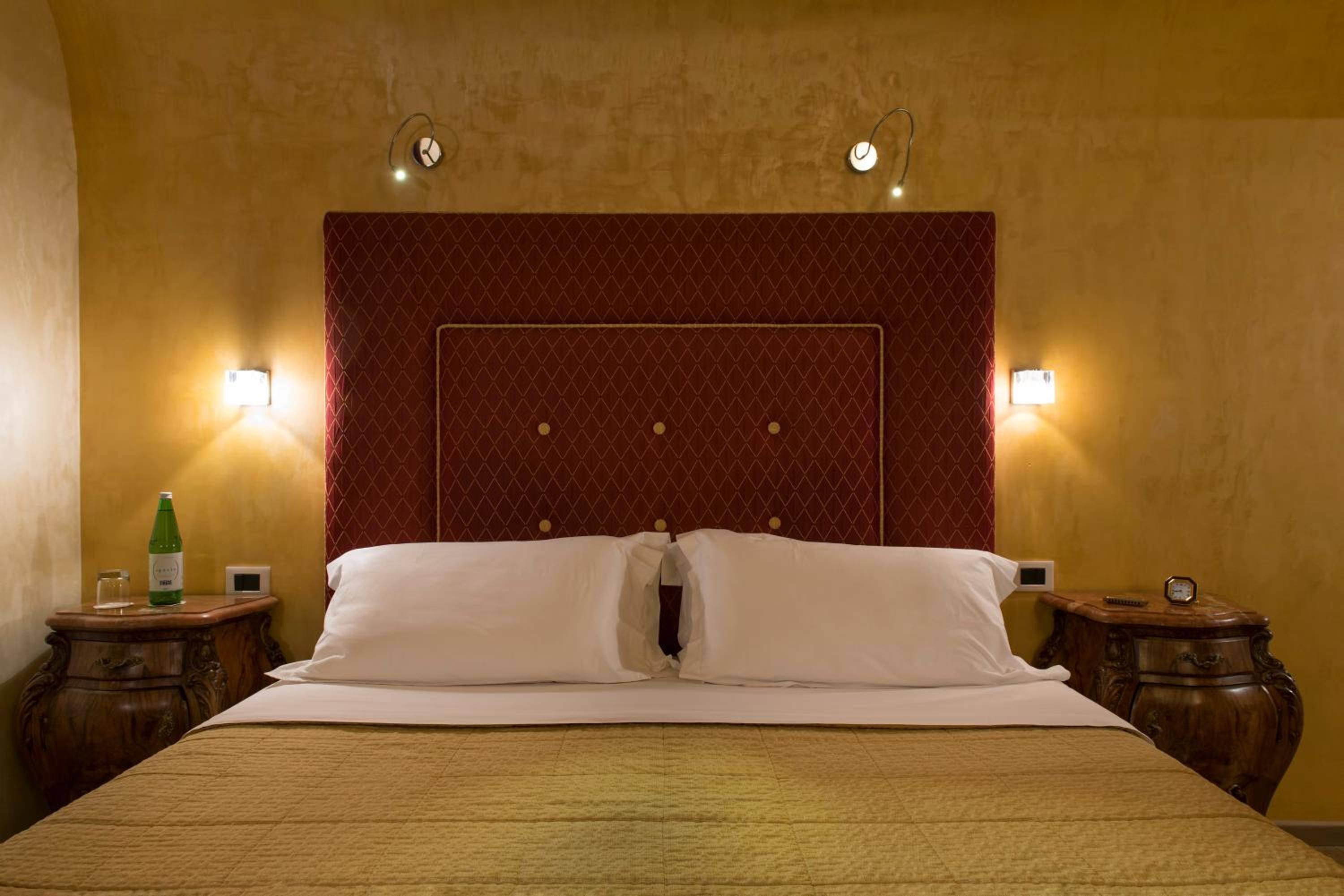 Double Room With Private Bathroom photo 3
