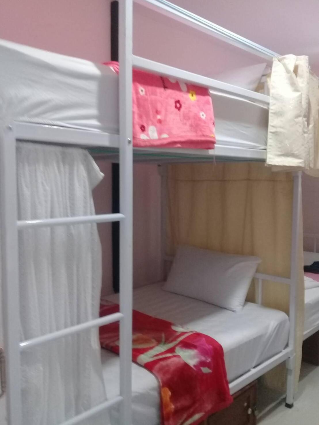 Posto Letto in Dormitorio per 8 Persone