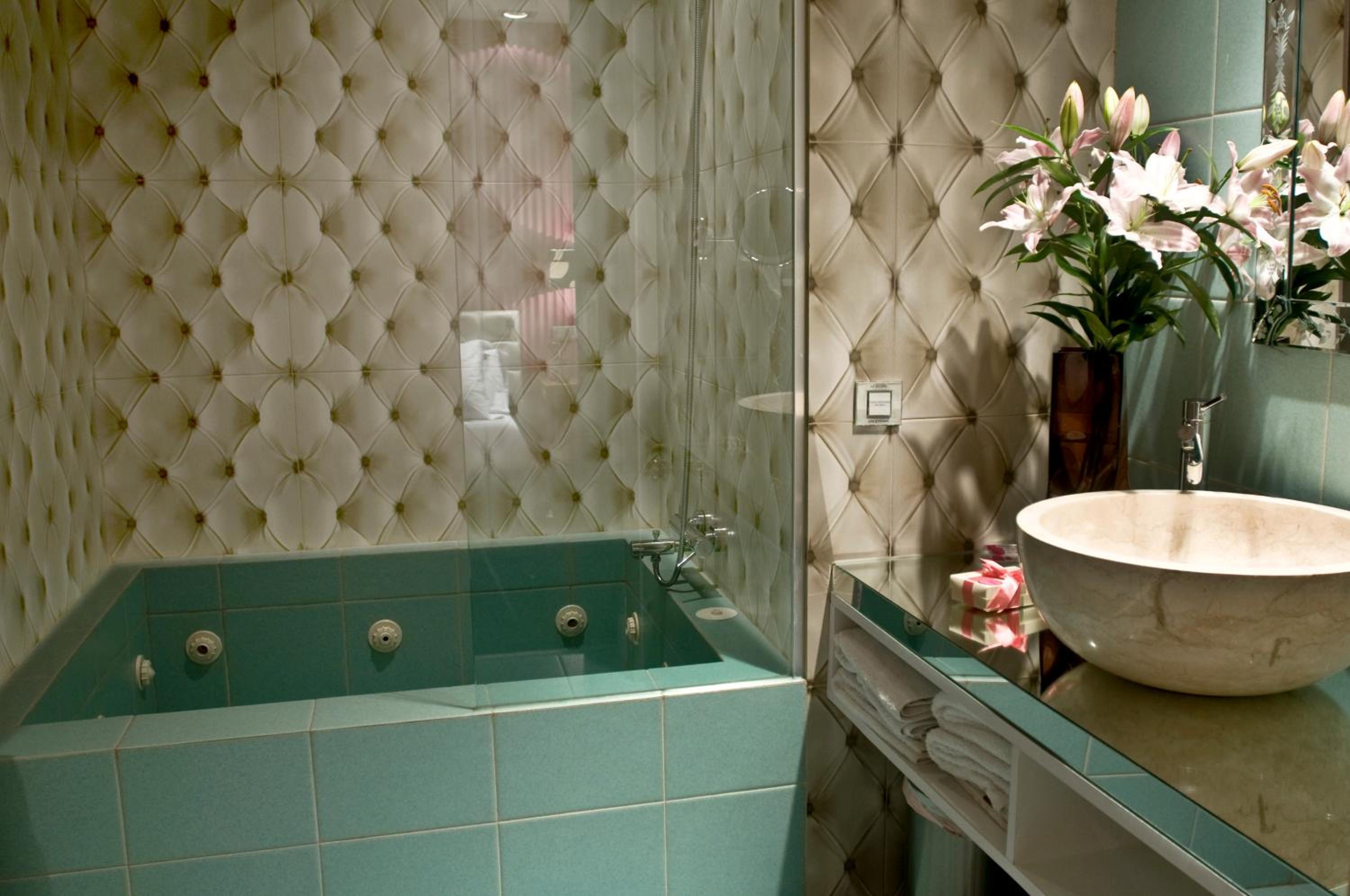 Queen Room with Spa Bath photo 2