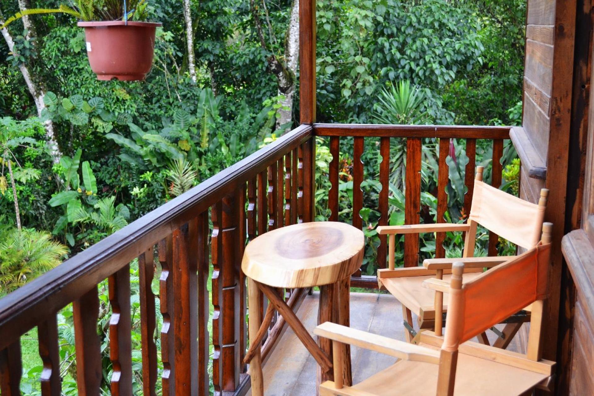 Queen Room with Balcony photo 2