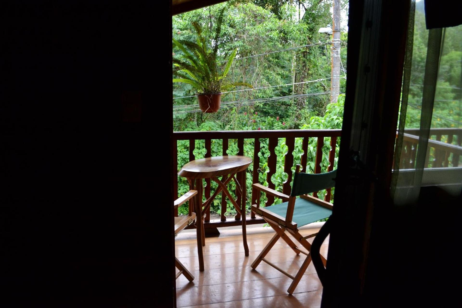 Queen Room with Balcony photo 2