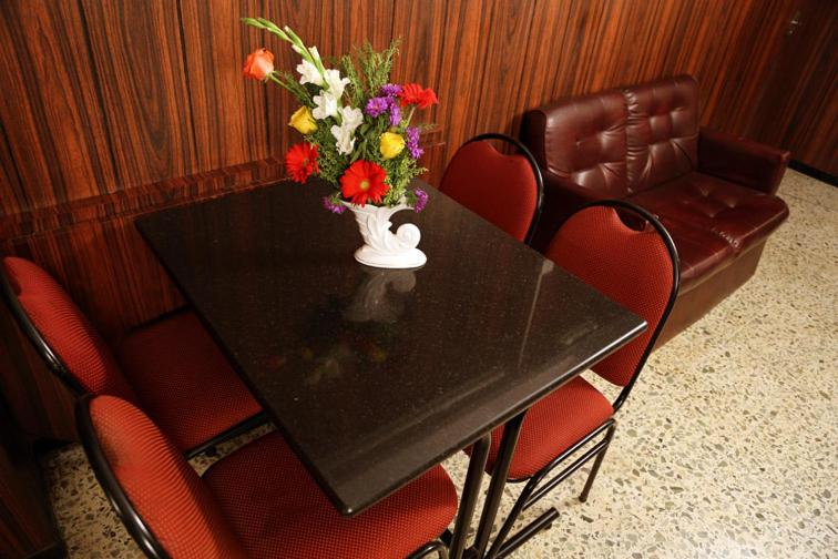 Suite - Photo 5