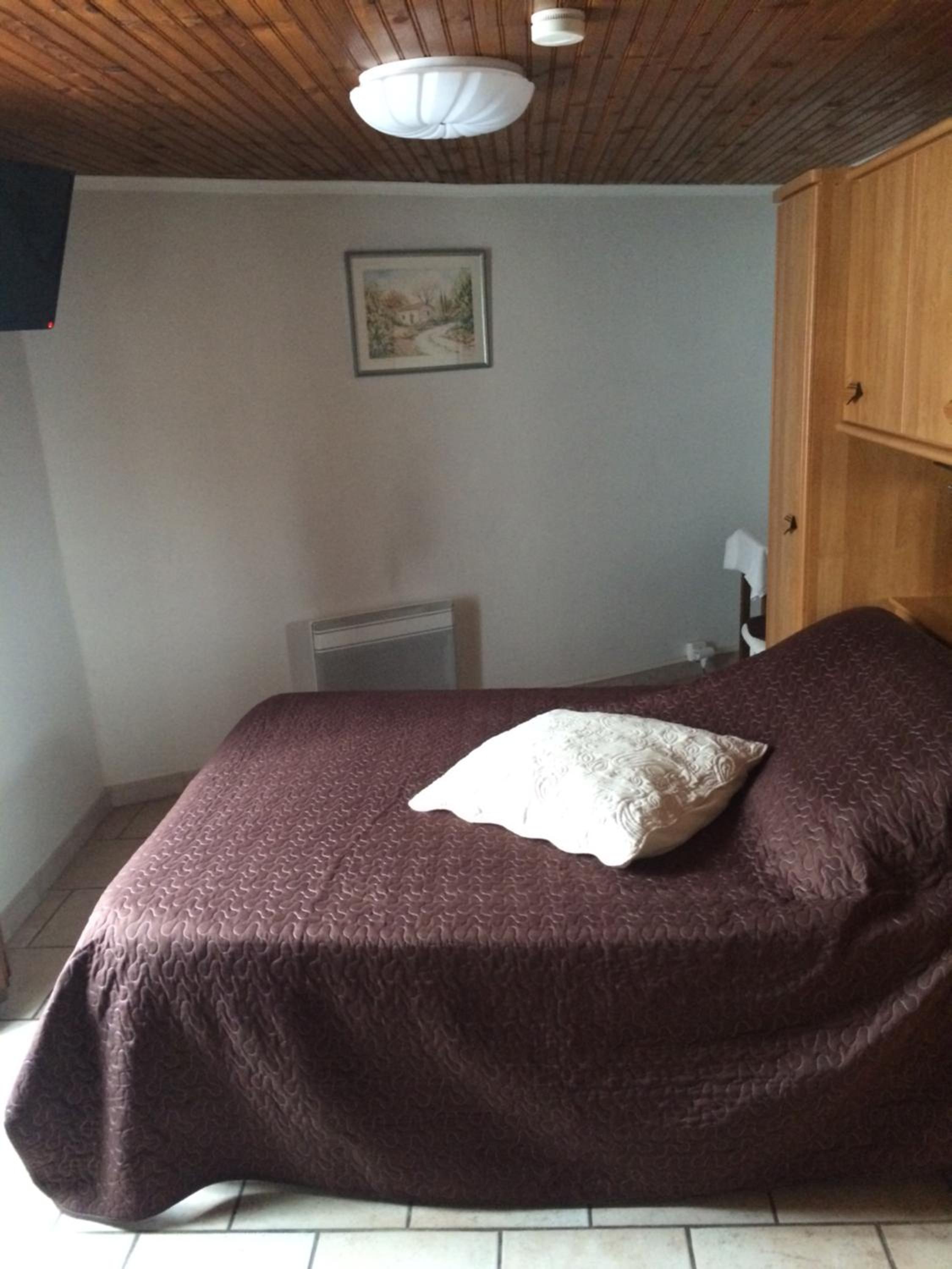 Double Room - Photo 6
