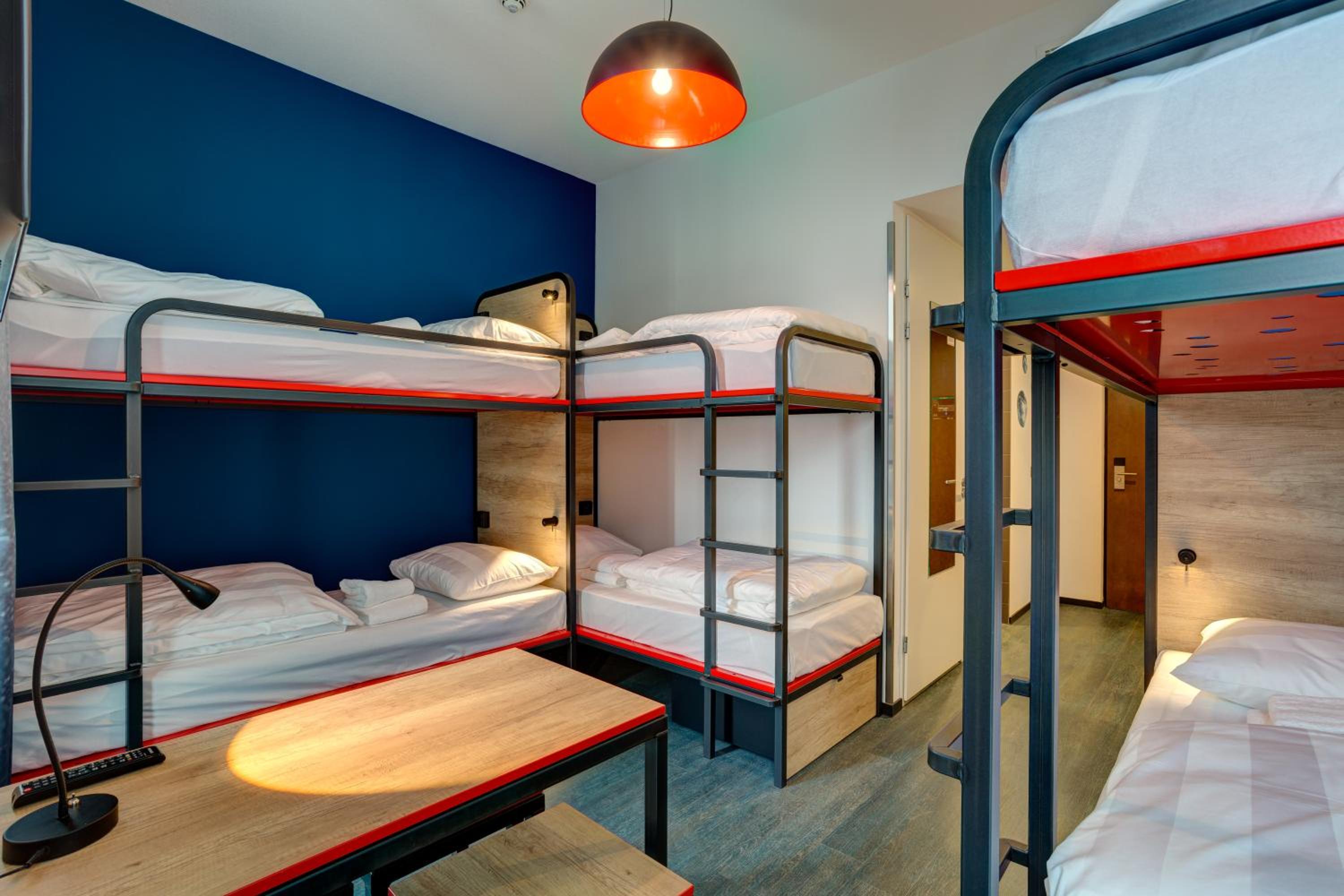 6-Bed Room (Bunk bed only) photo 2