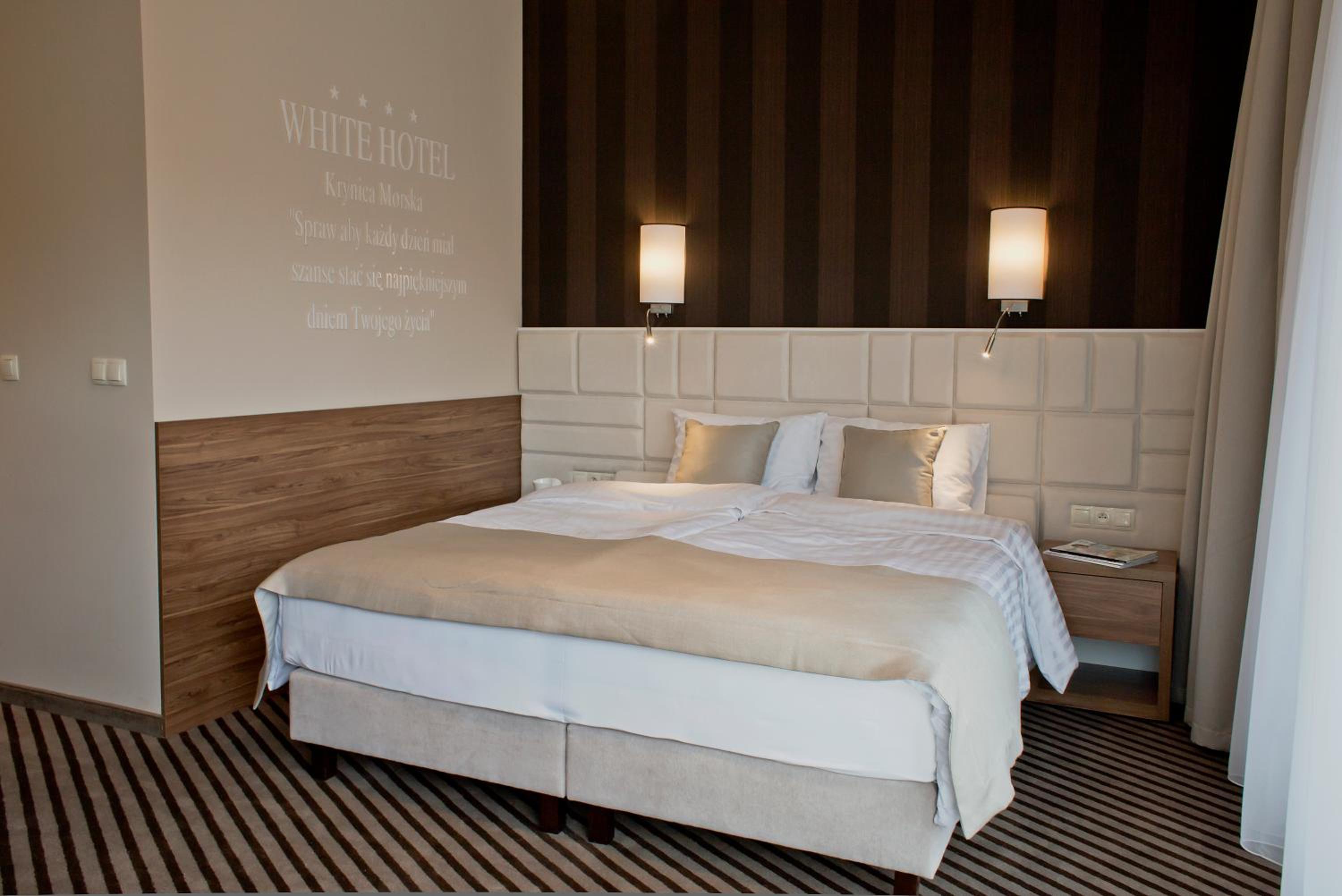 Deluxe Twin or Double Room with Balcony and Forest View - Photo 3