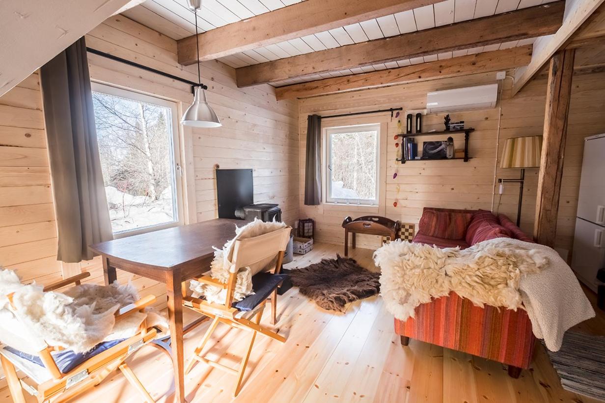 One-Bedroom House photo 1