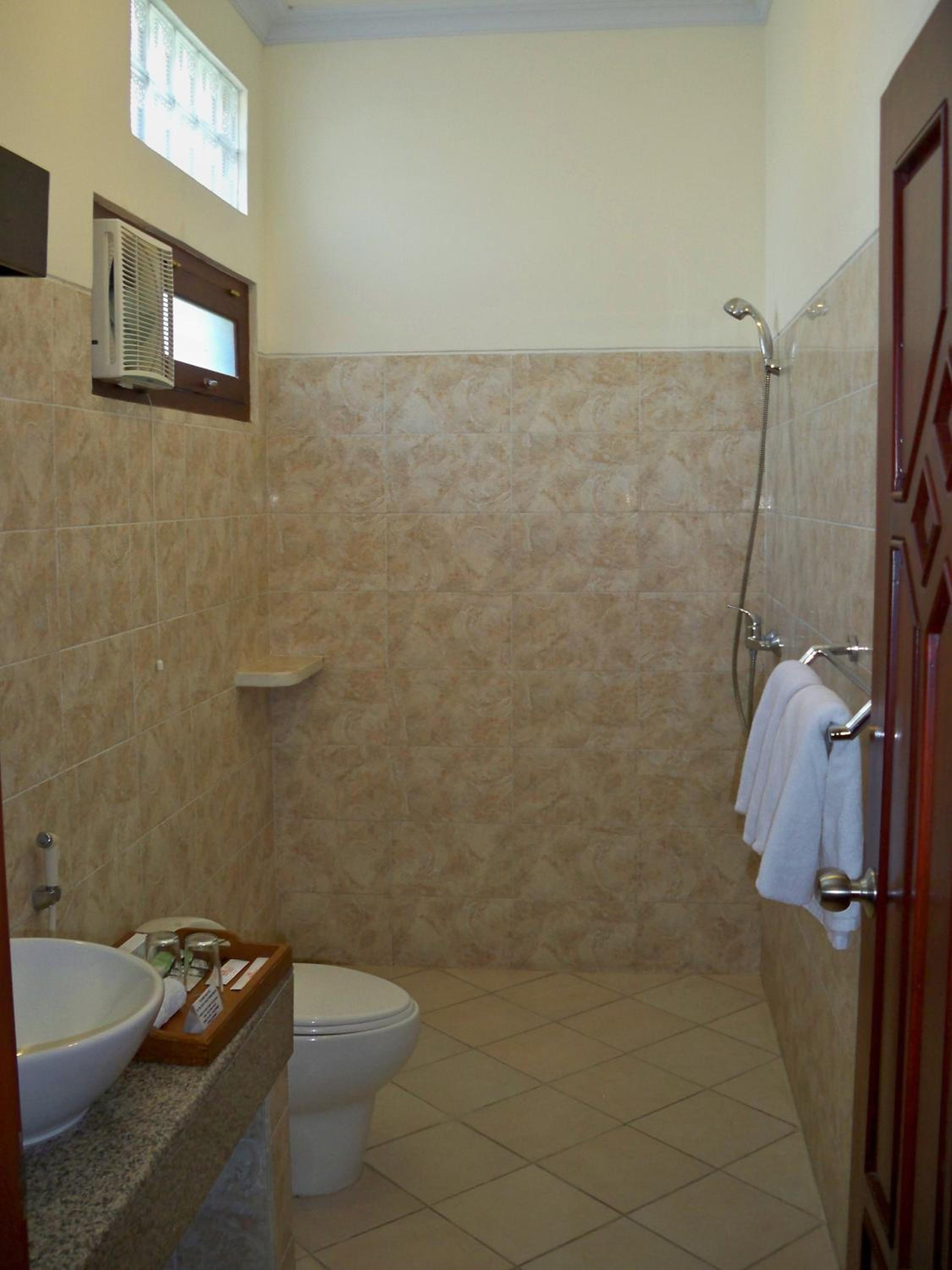 Superior Double or Twin Room - Photo 12