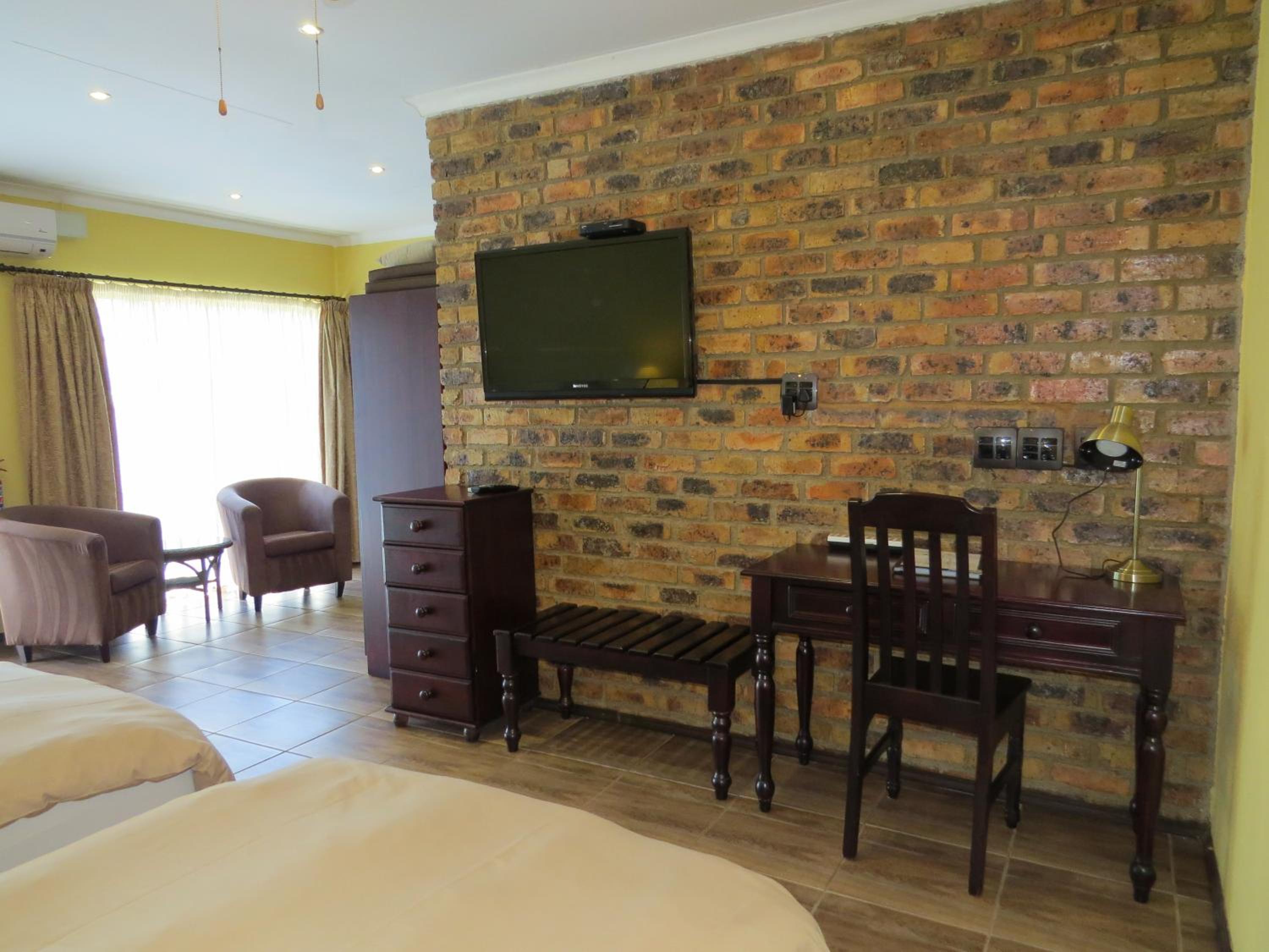 Twin/Double Room - Photo 6