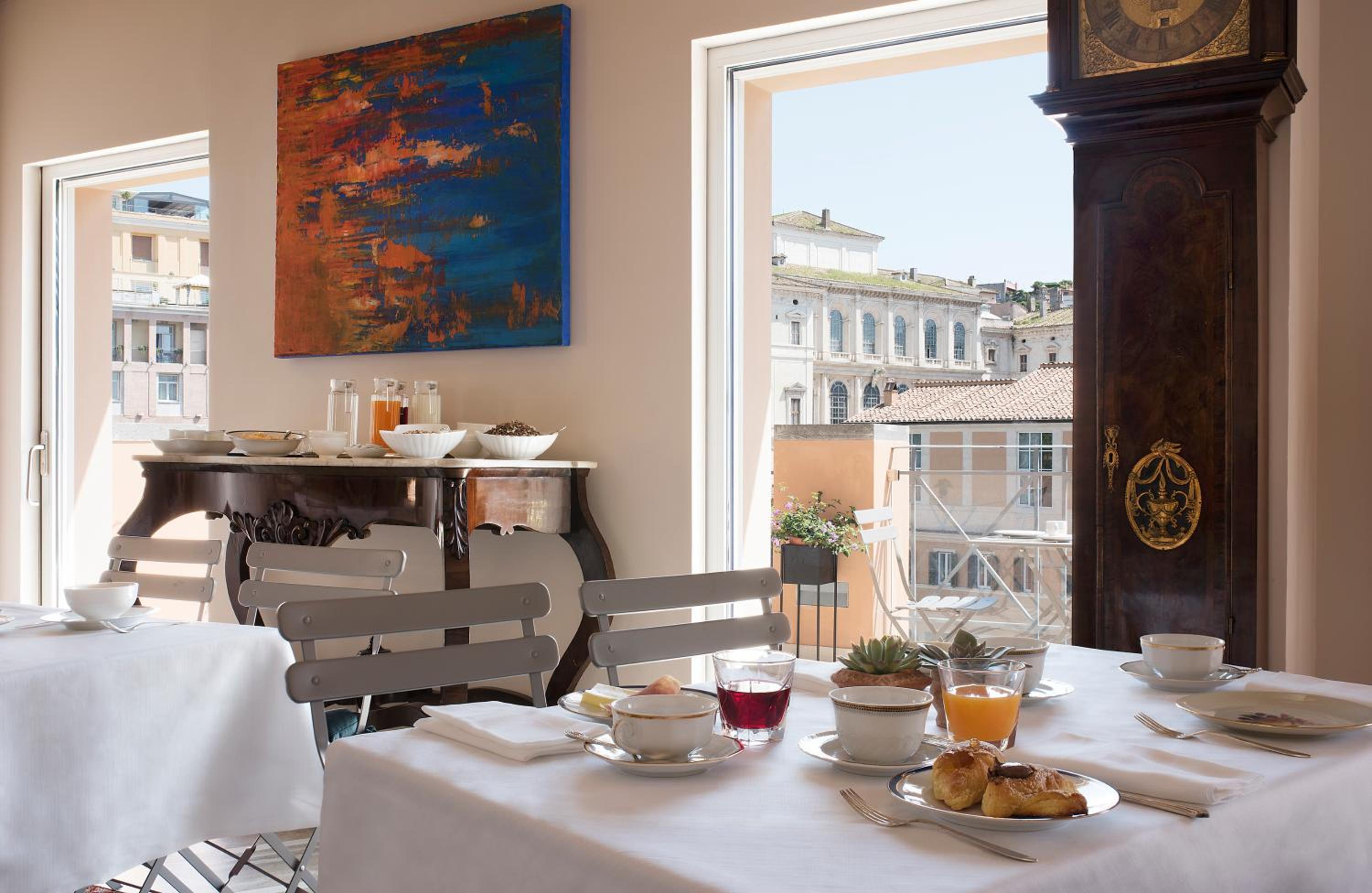 Executive Suite with City View photo 3