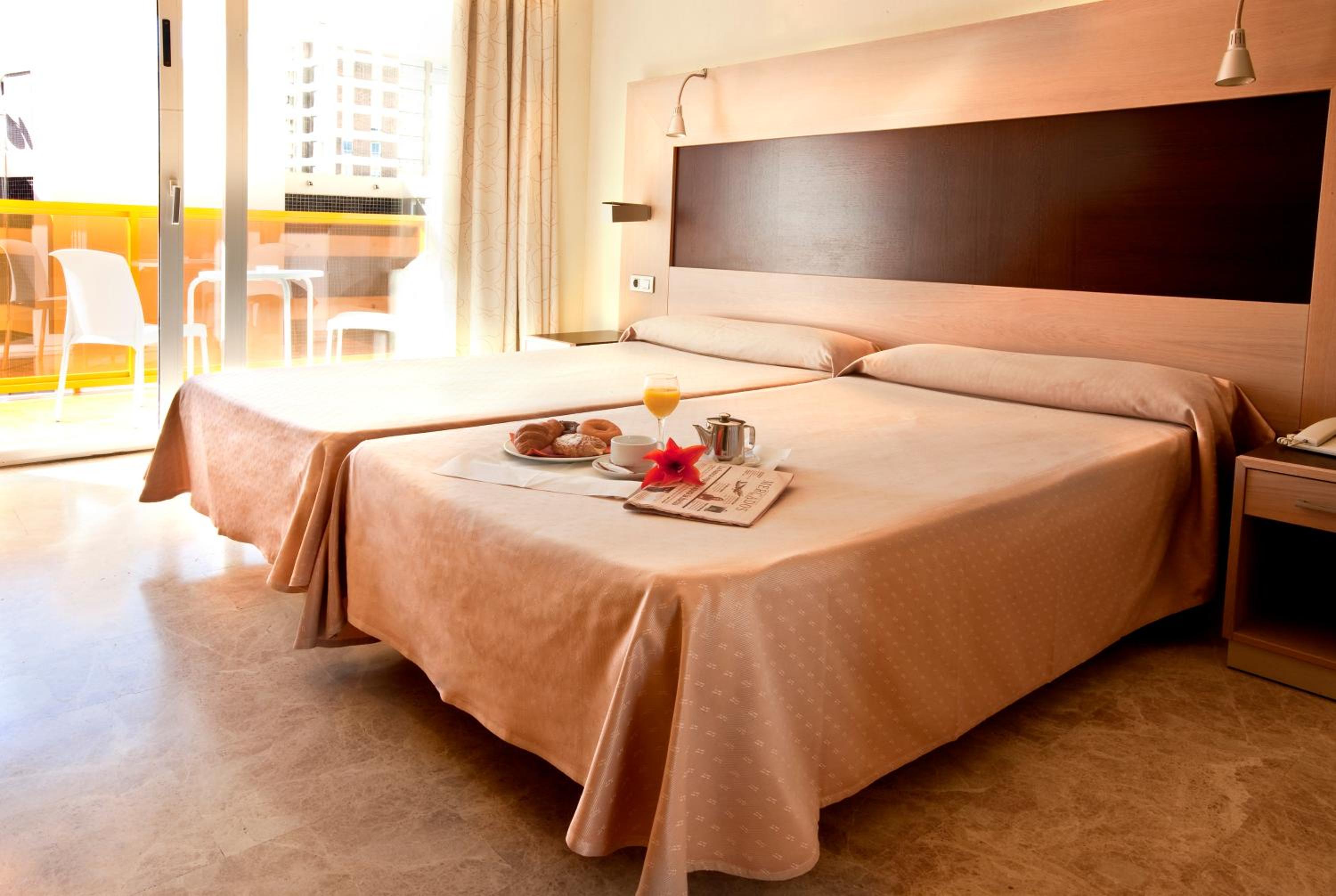 Twin Room - Photo 1