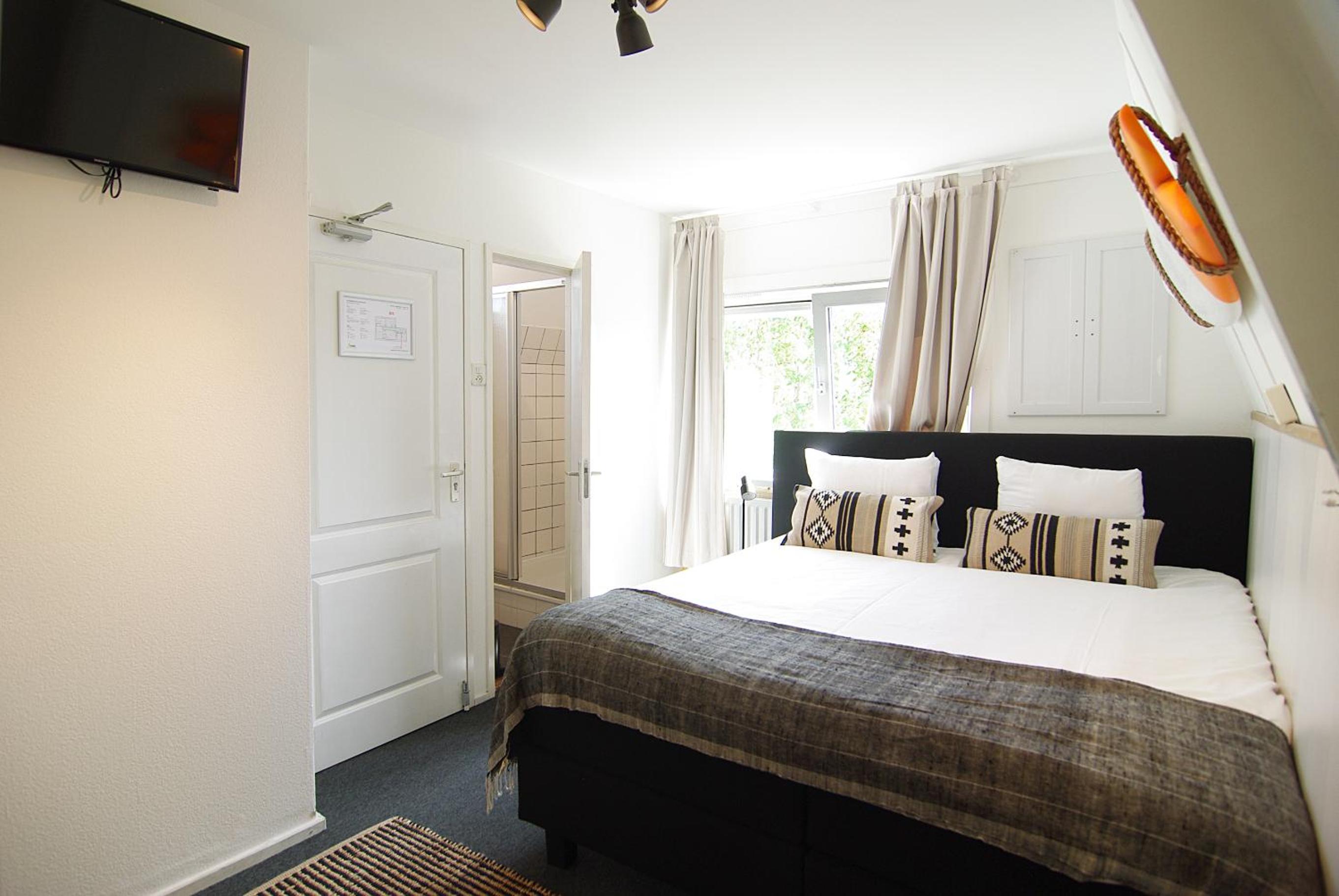 Basic Double Room