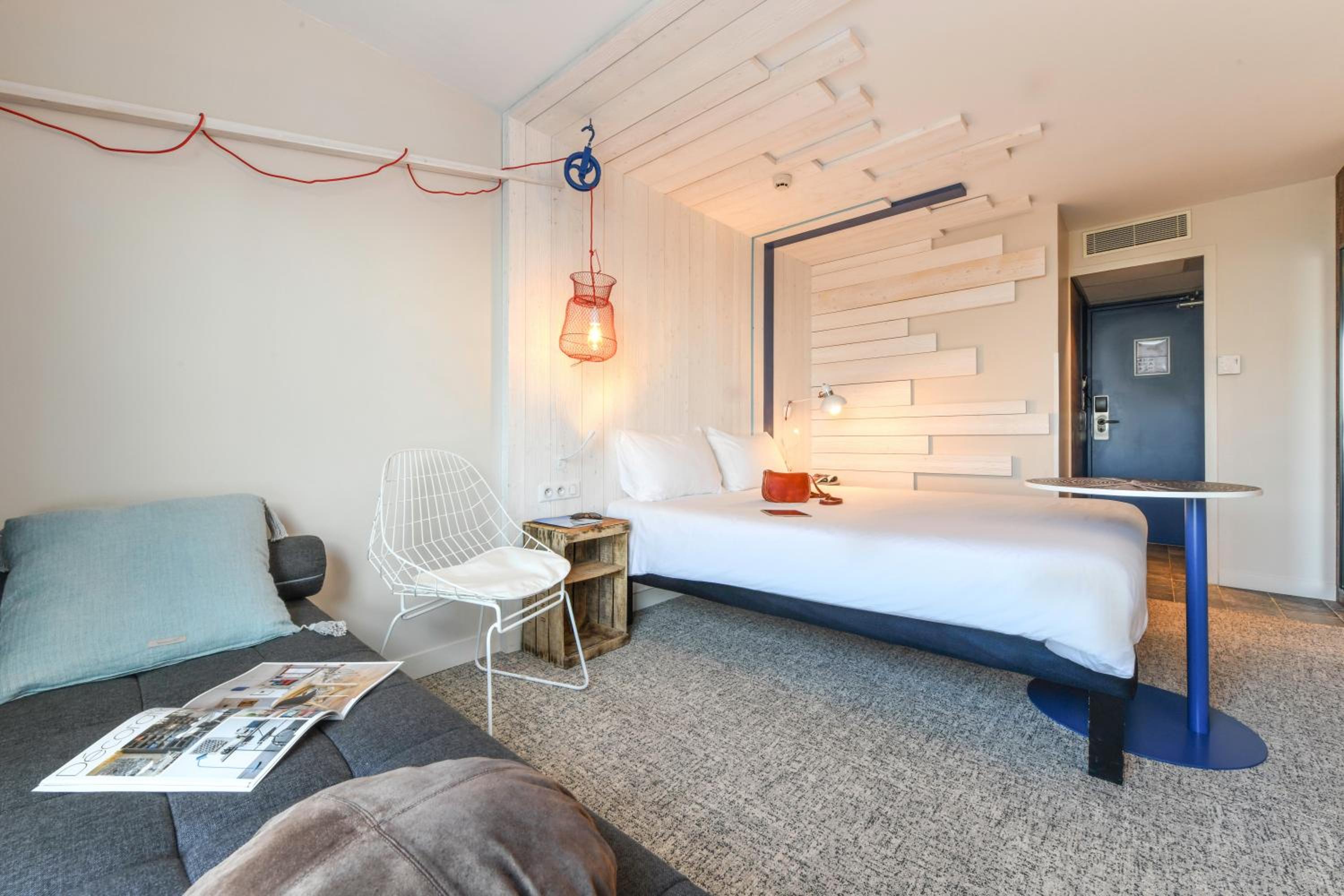 Double Room with Sofa Bed and Countryside View - Photo 7