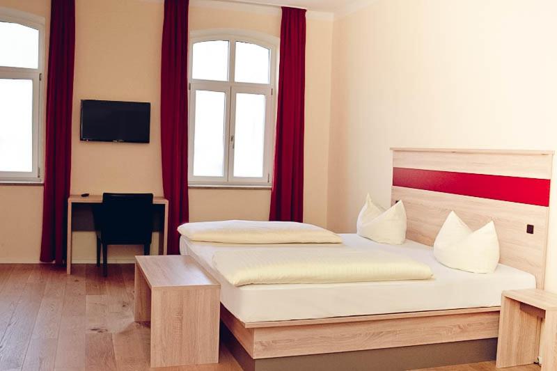 Double Room - Photo 6
