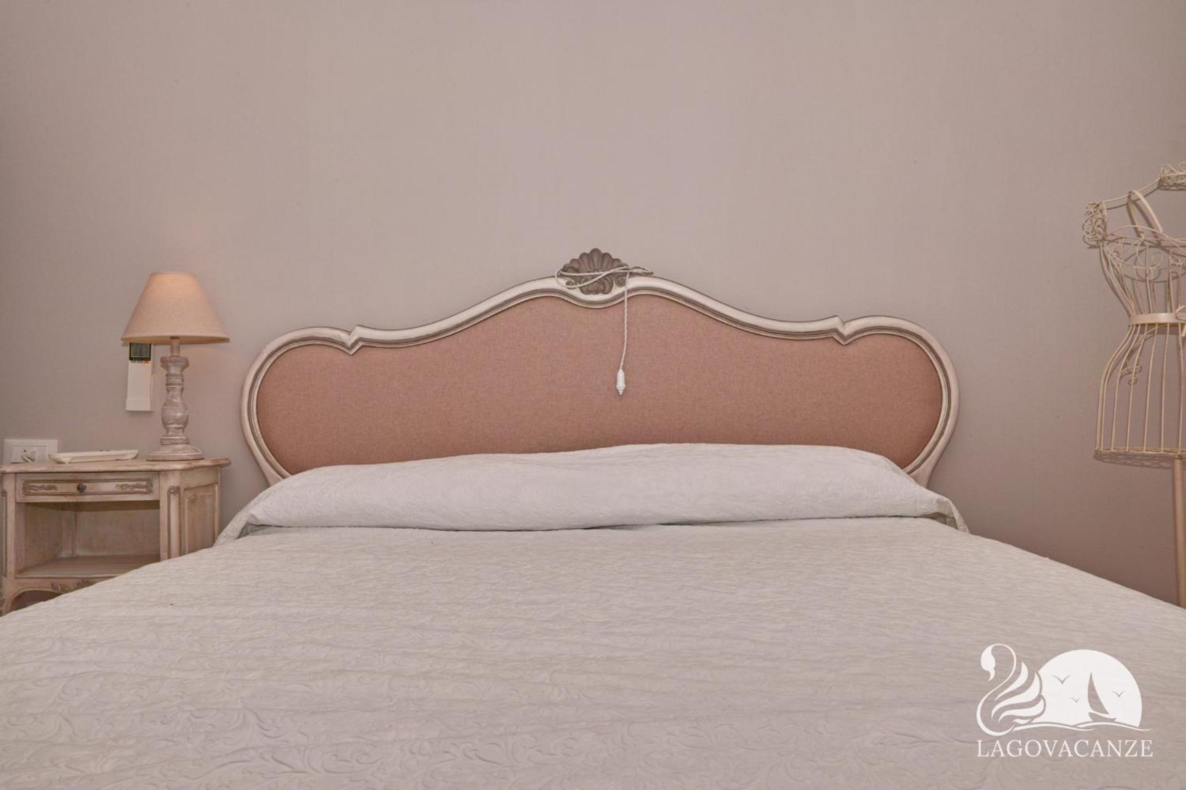 Large Double Room photo 3