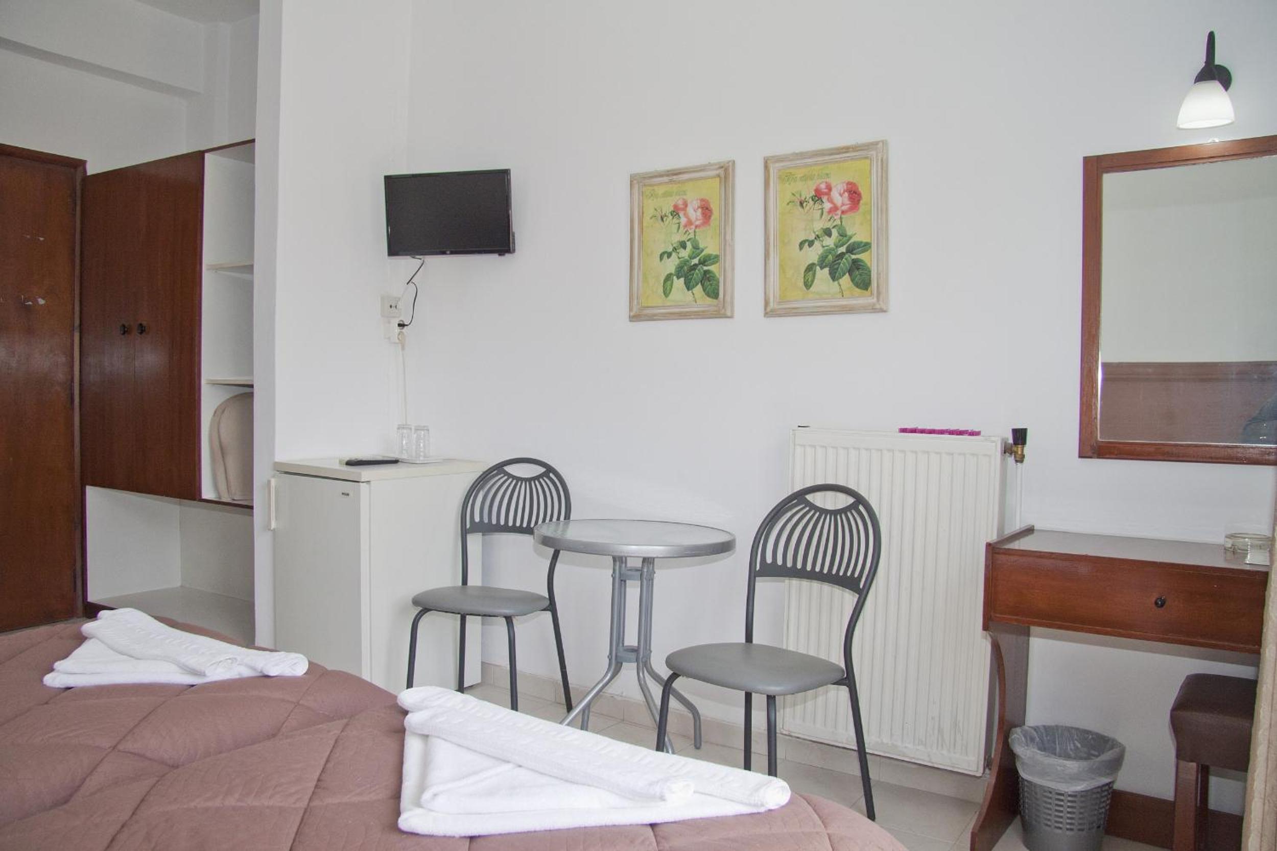 Twin Room with City View photo 2