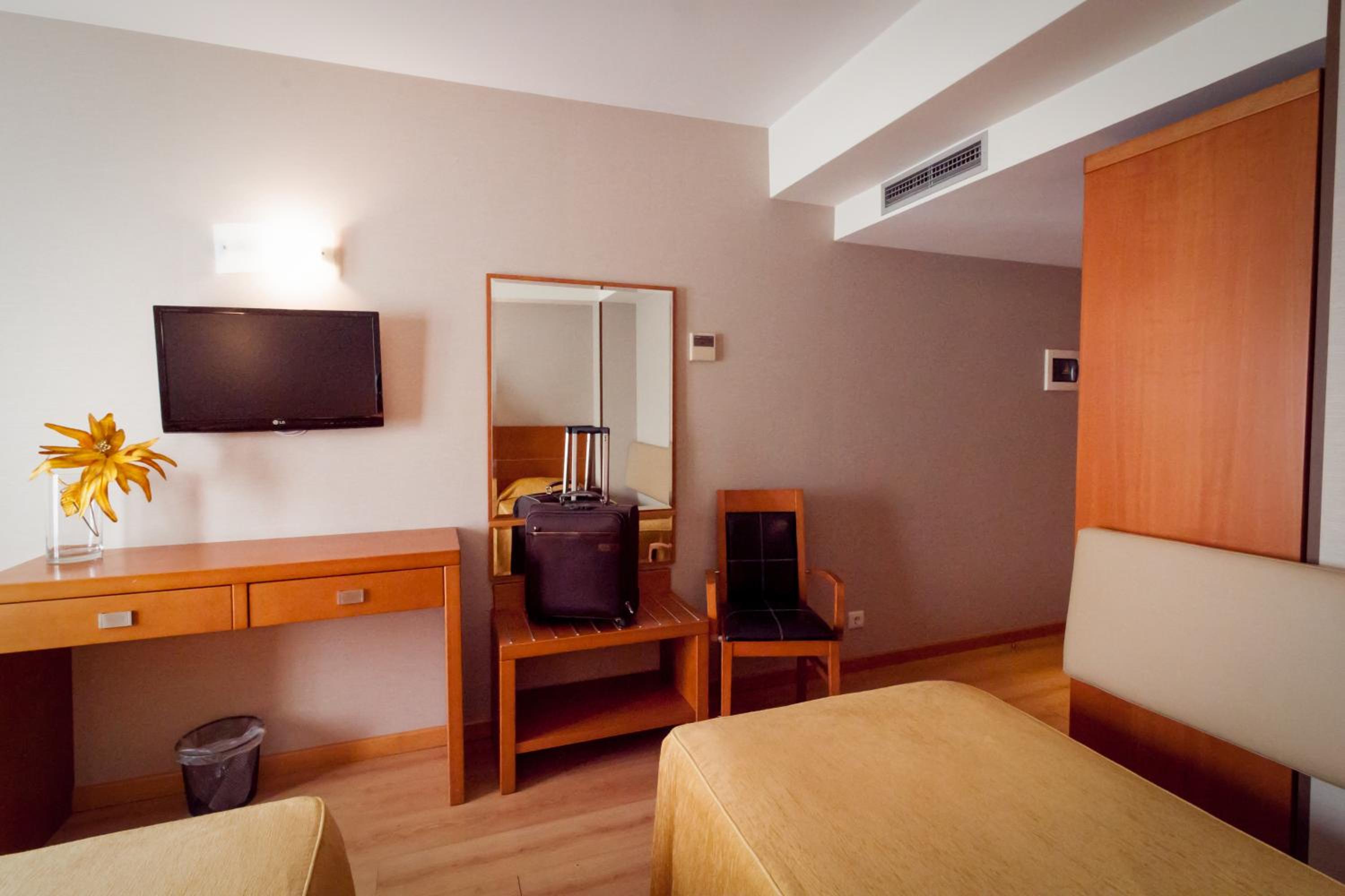 Double Room with Extra Bed - Photo 4