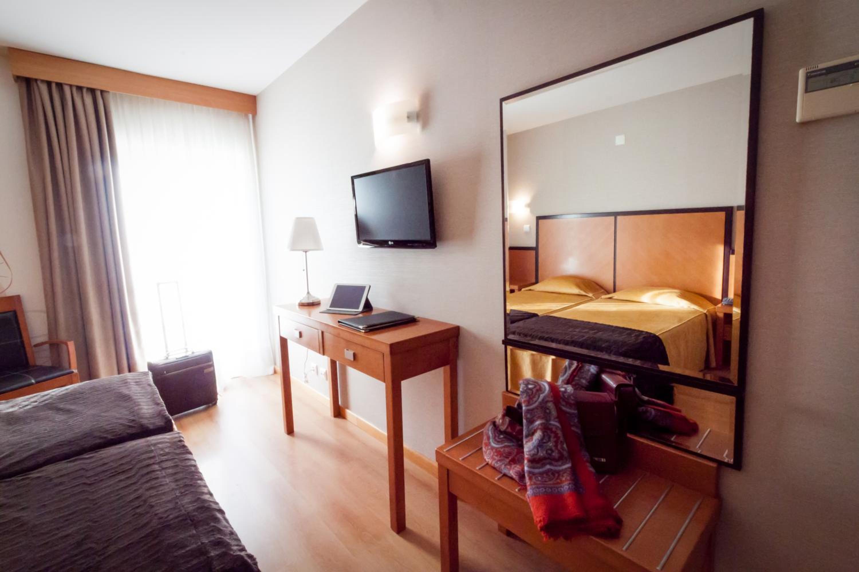 Double or Twin Room - Photo 1