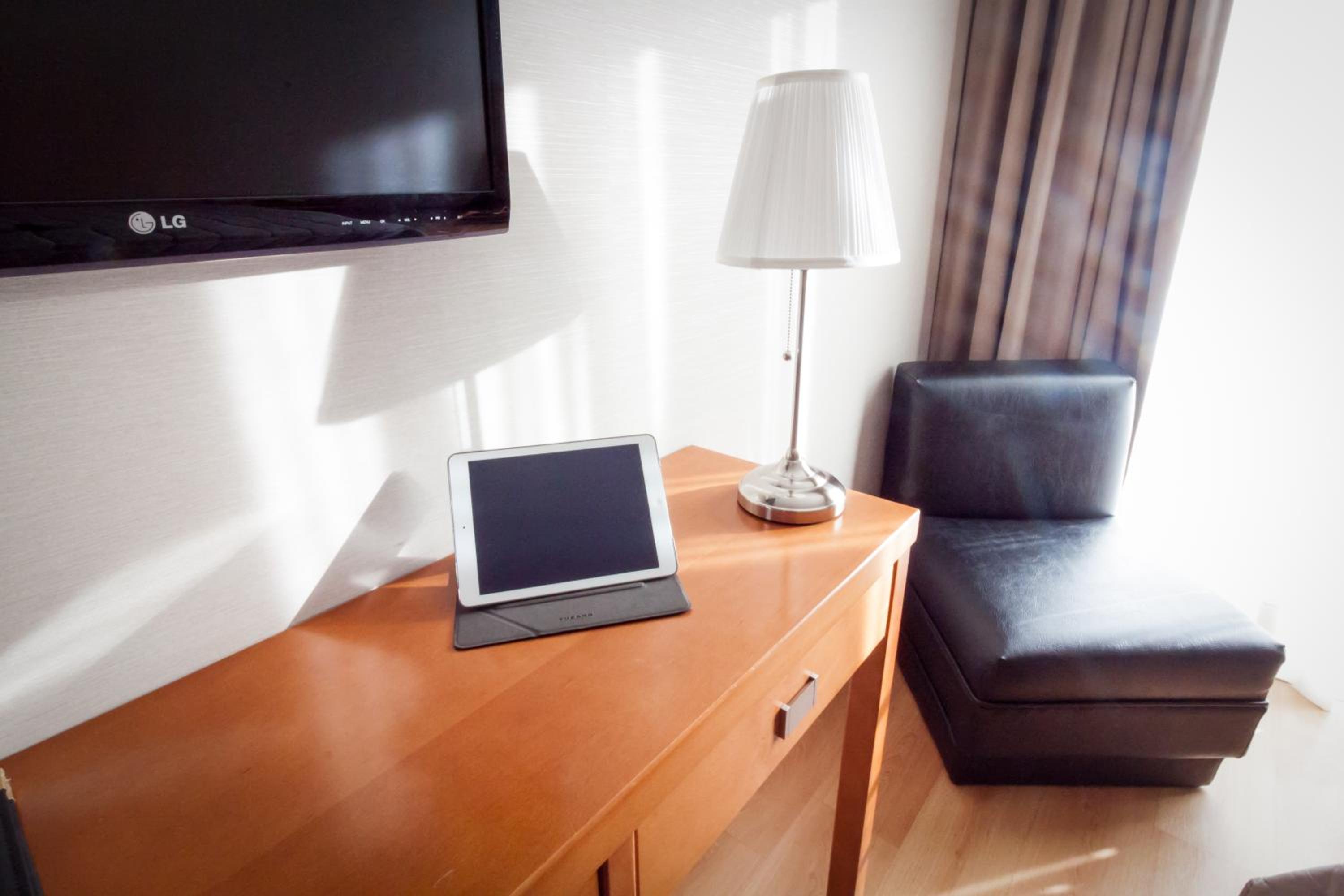 Double or Twin Room - Photo 3