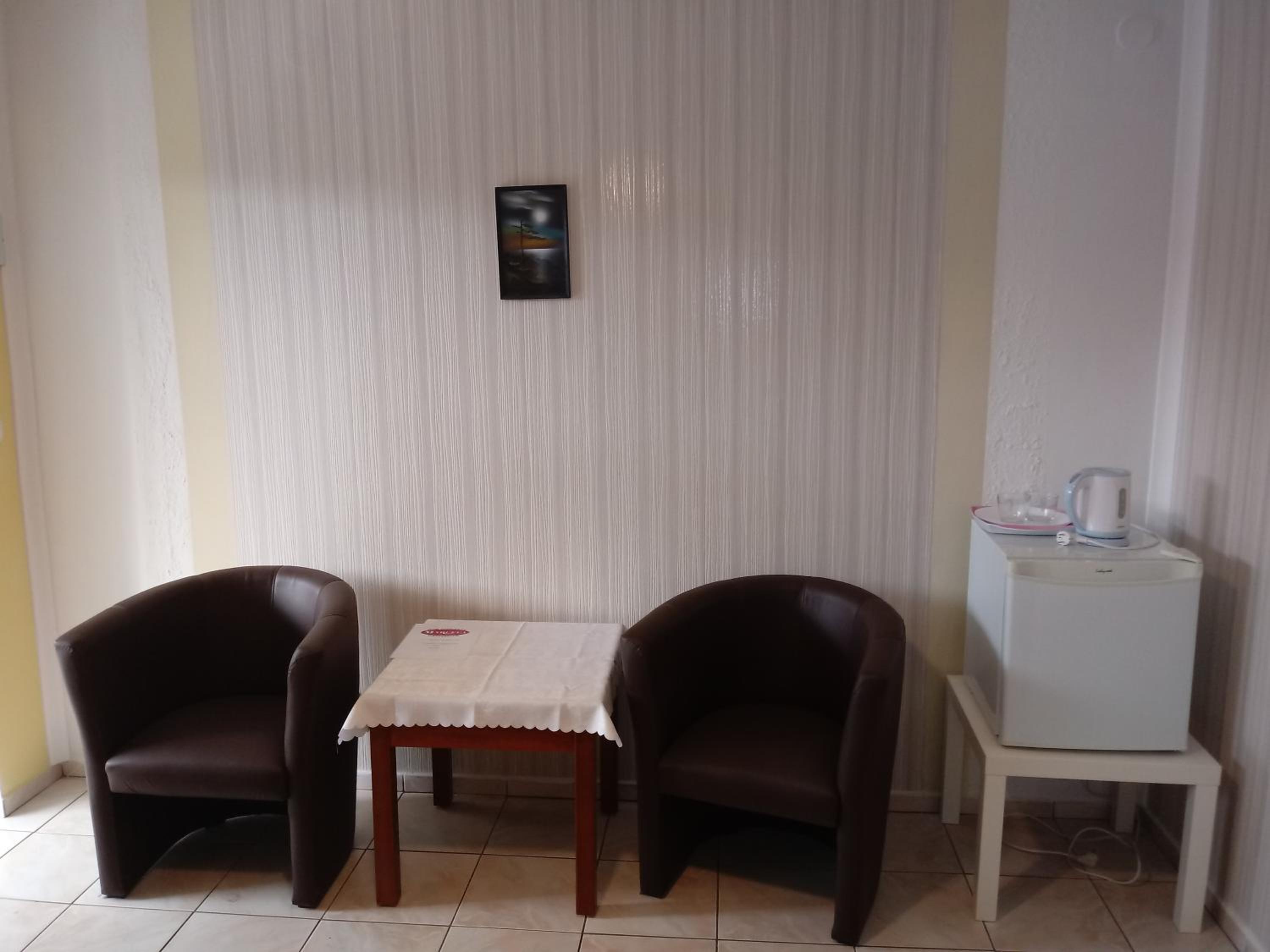 Budget Double Room with Terrace - Photo 5