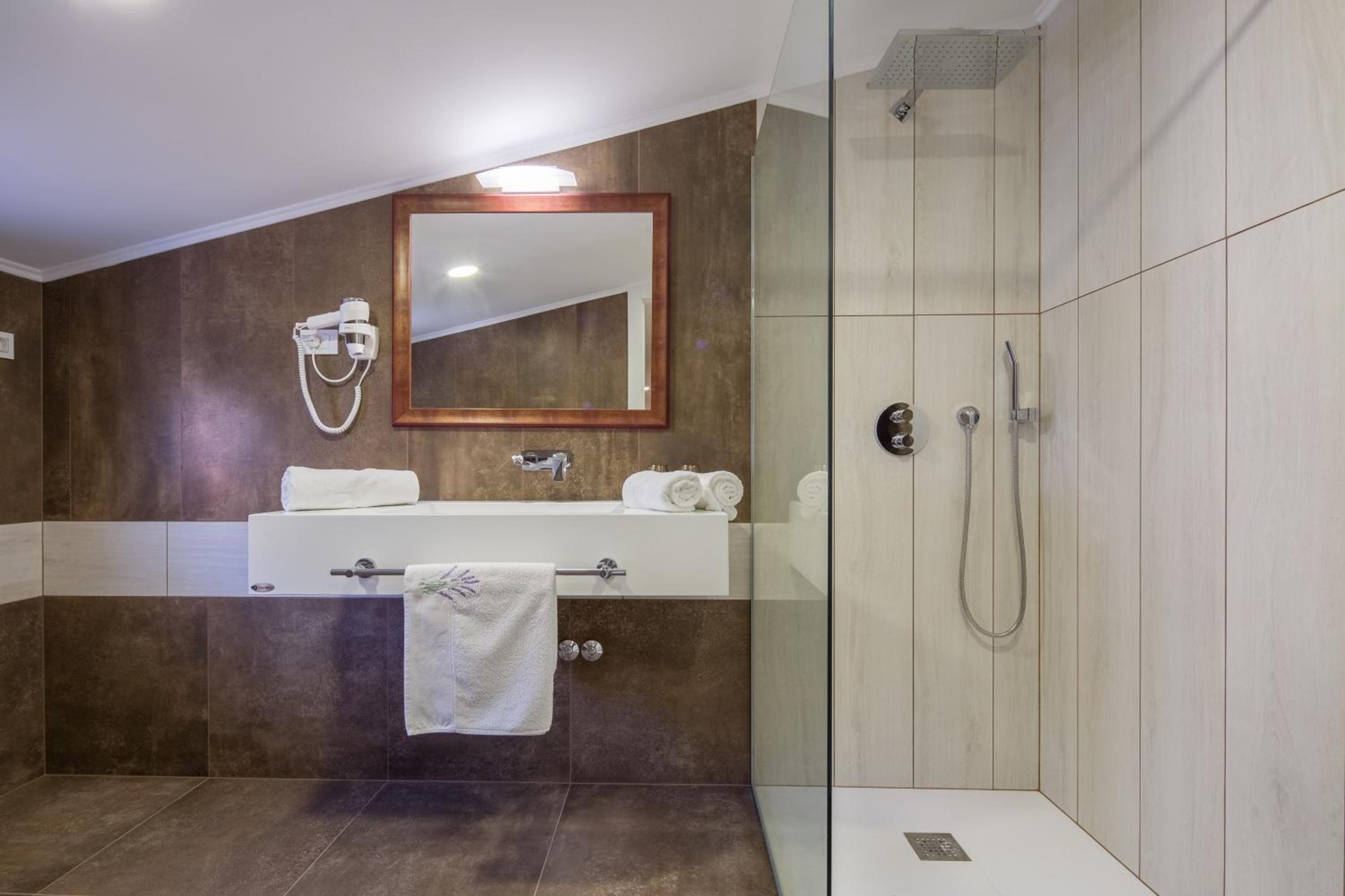 Luxury Triple Room - Photo 4