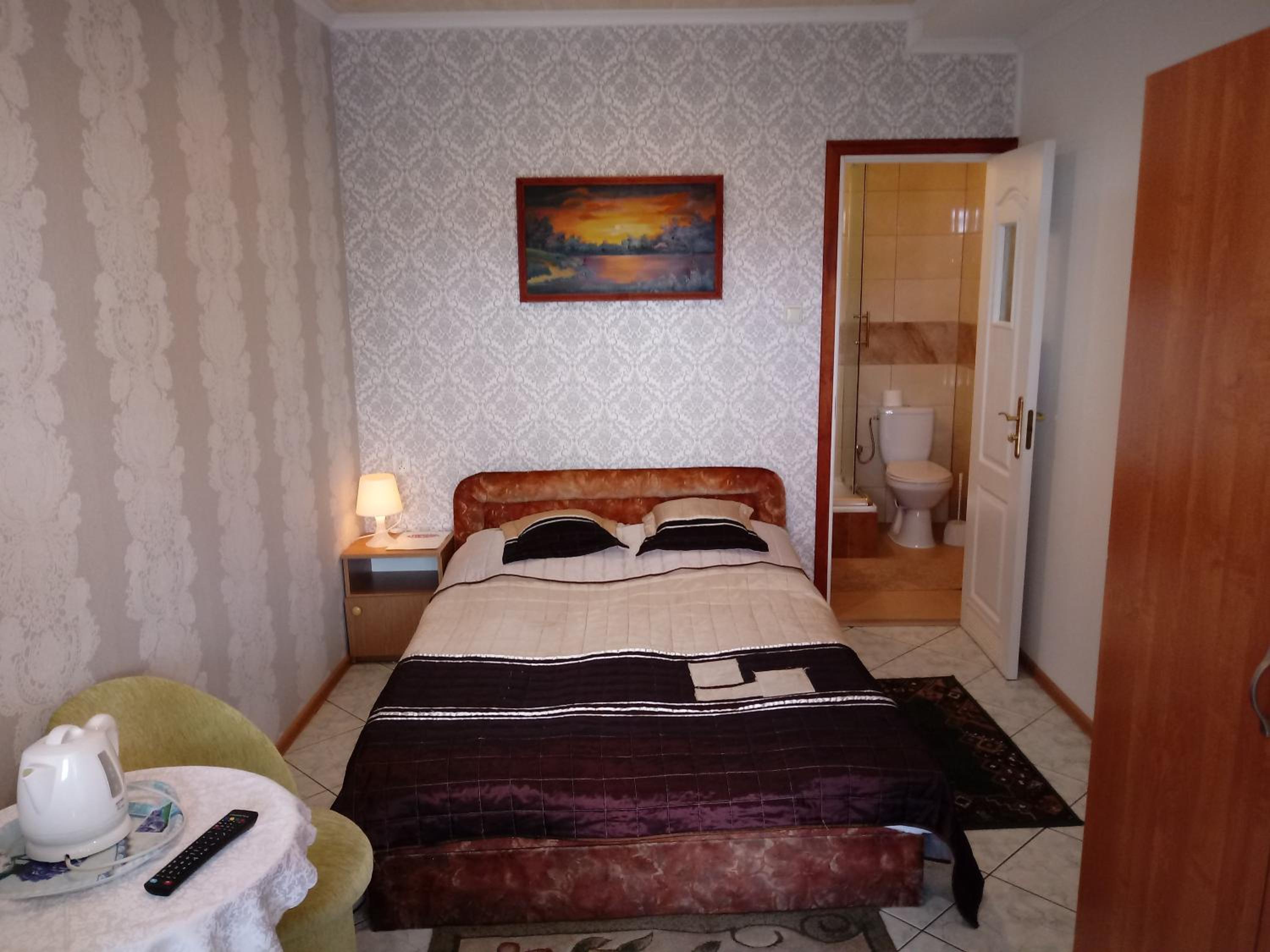 Budget Double Room with Terrace - Photo 6