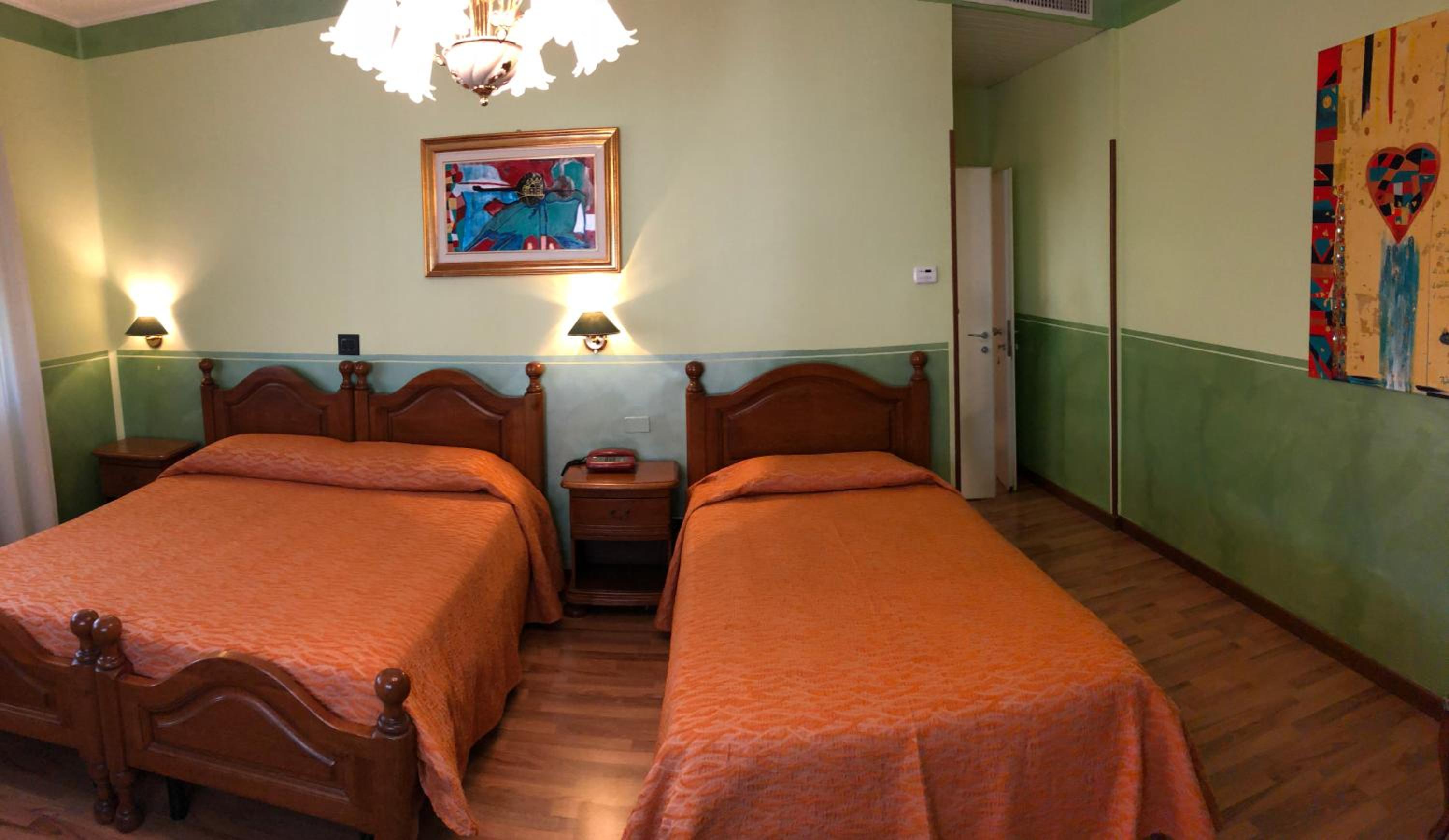 Standard Triple Room - Photo 4