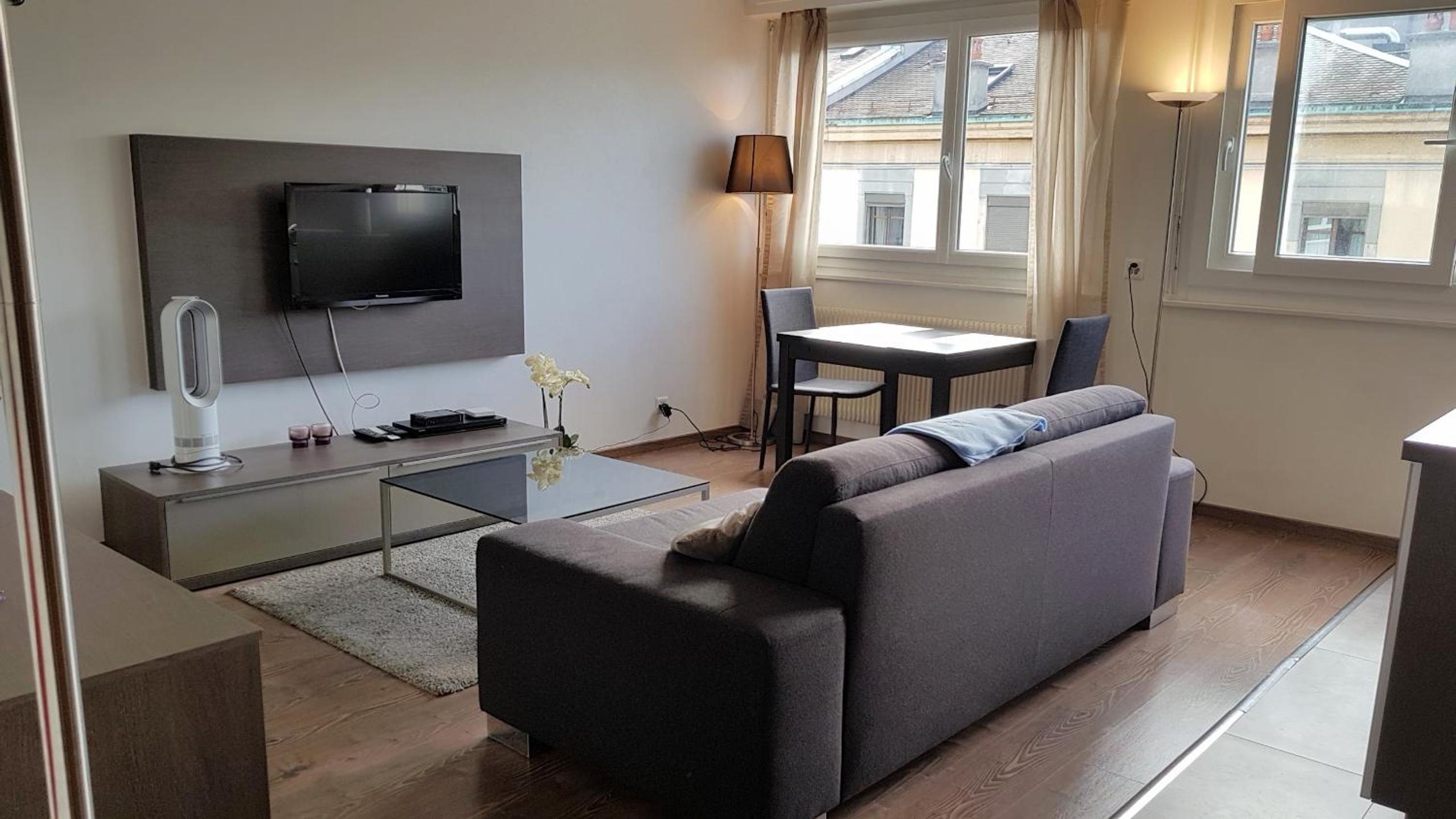 One-Bedroom Apartment - Photo 14