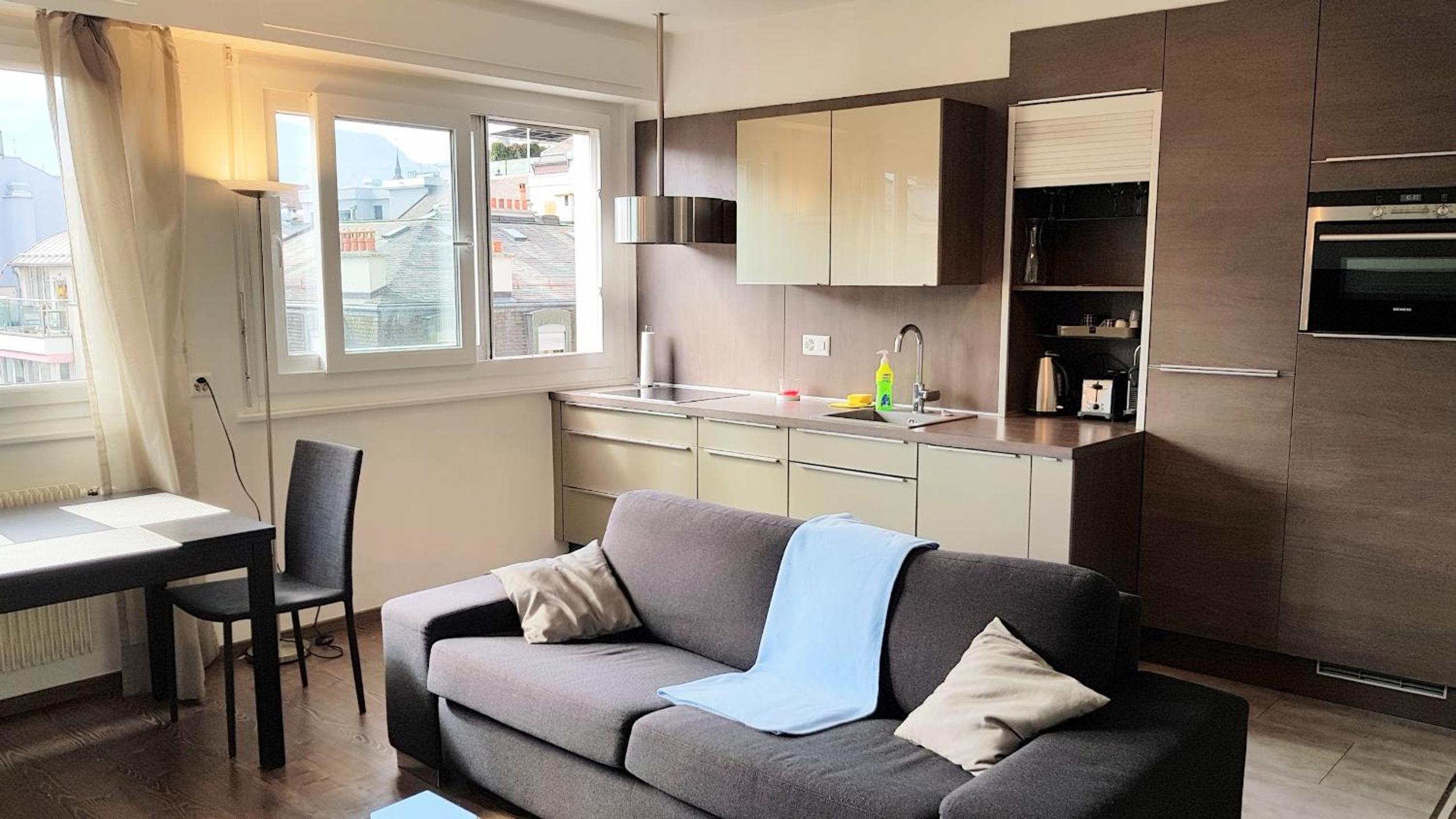 One-Bedroom Apartment - Photo 13