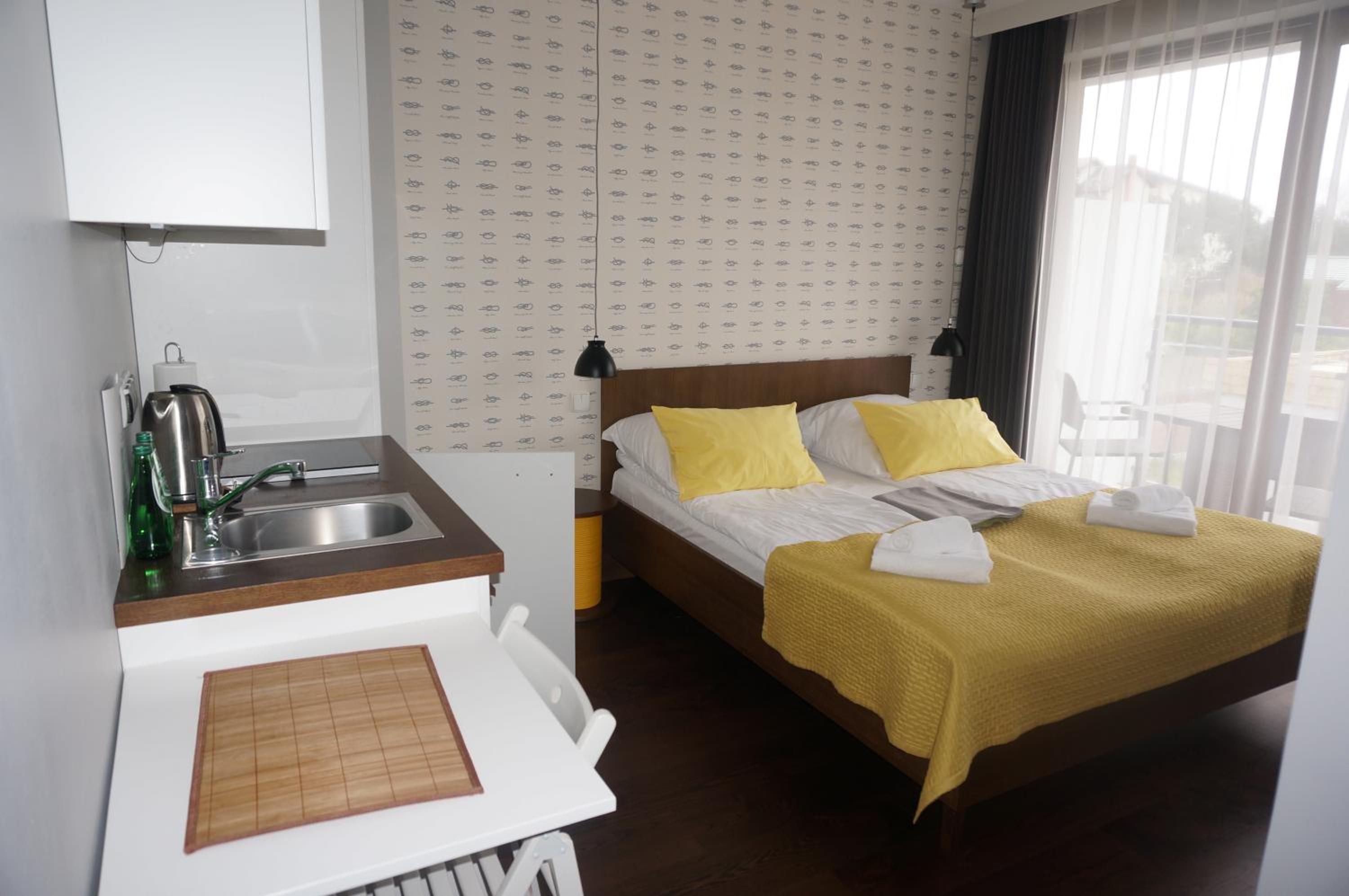 Standard Double Room with Kitchenette - Photo 6