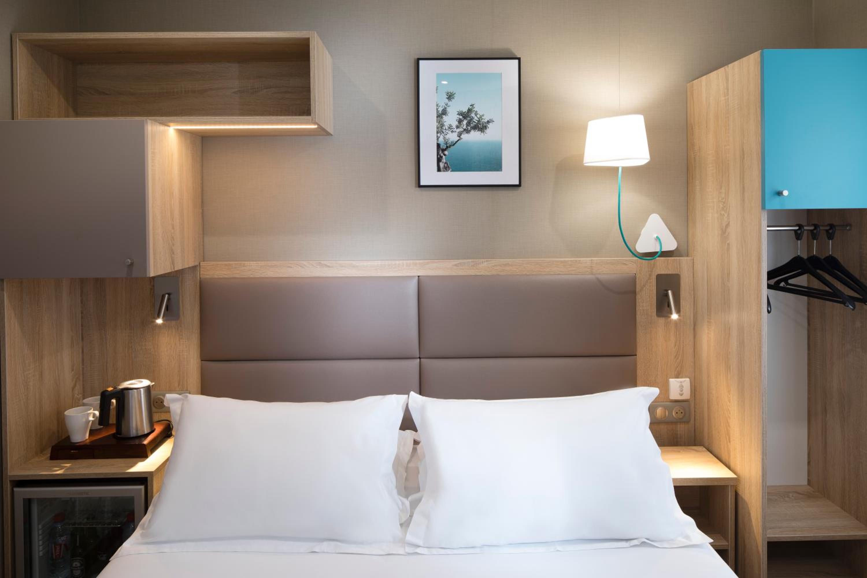 Standard Double Room - Photo 7