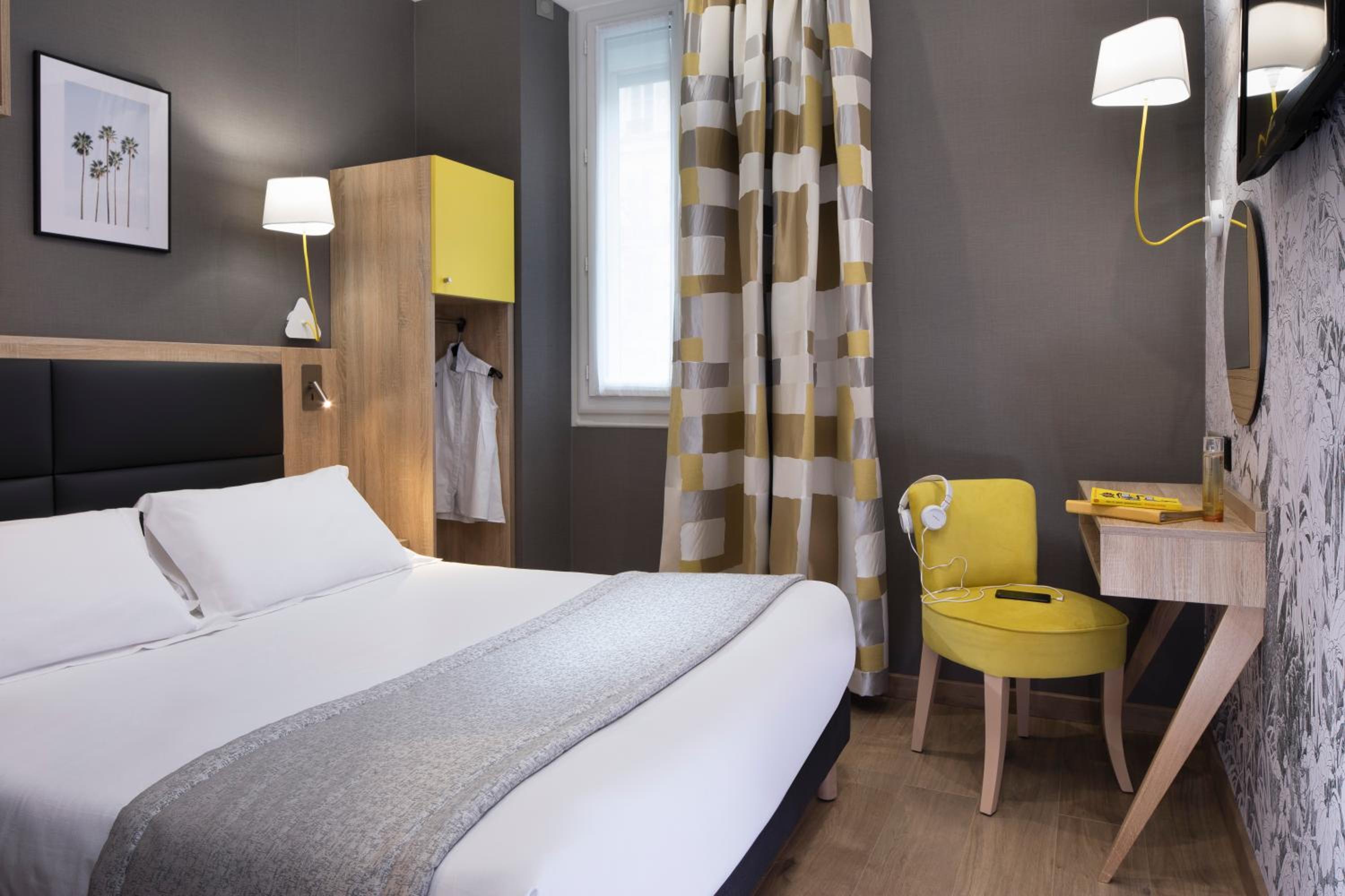 Standard Double Room - Photo 6