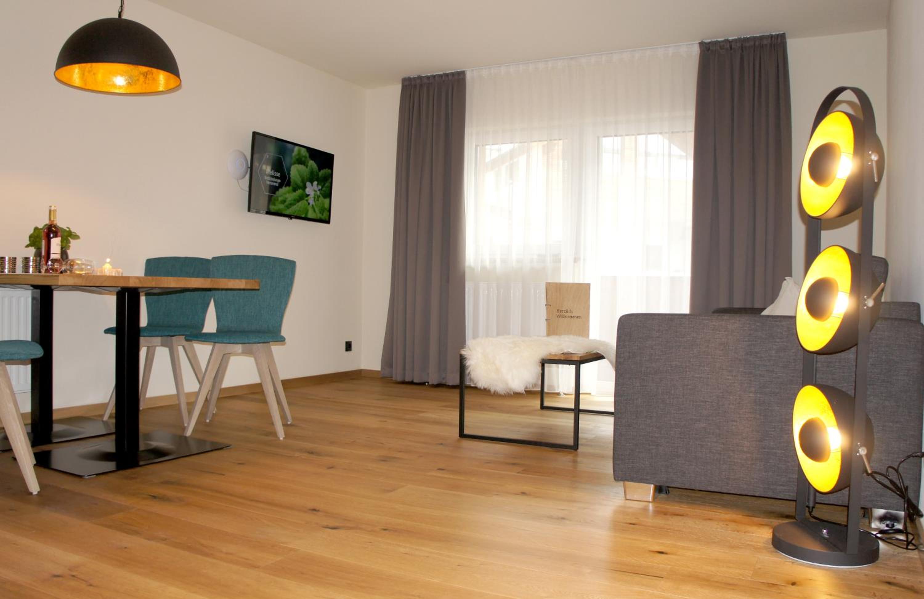 One-Bedroom Apartment photo 3