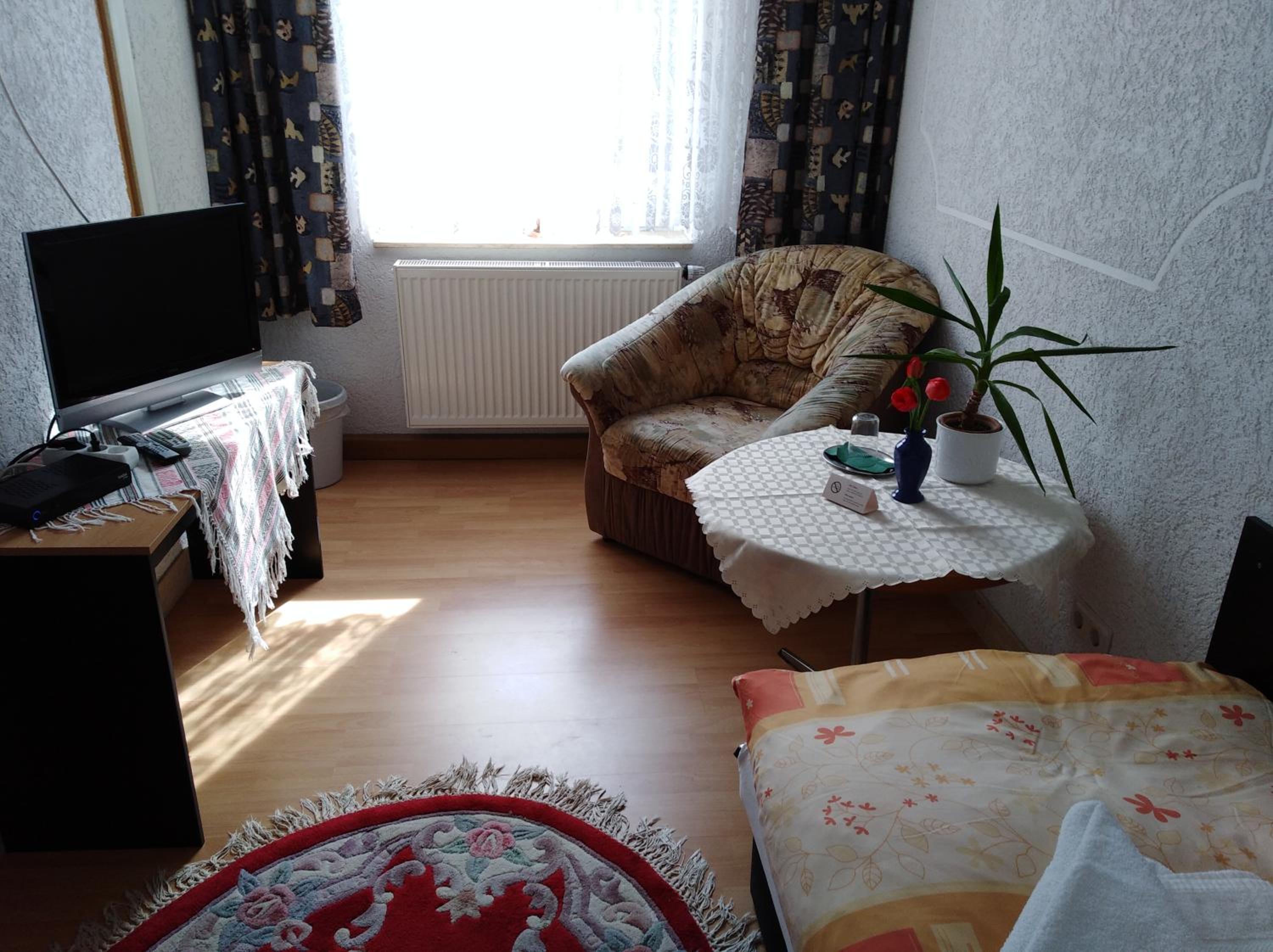 Single Room with Bathroom photo 1
