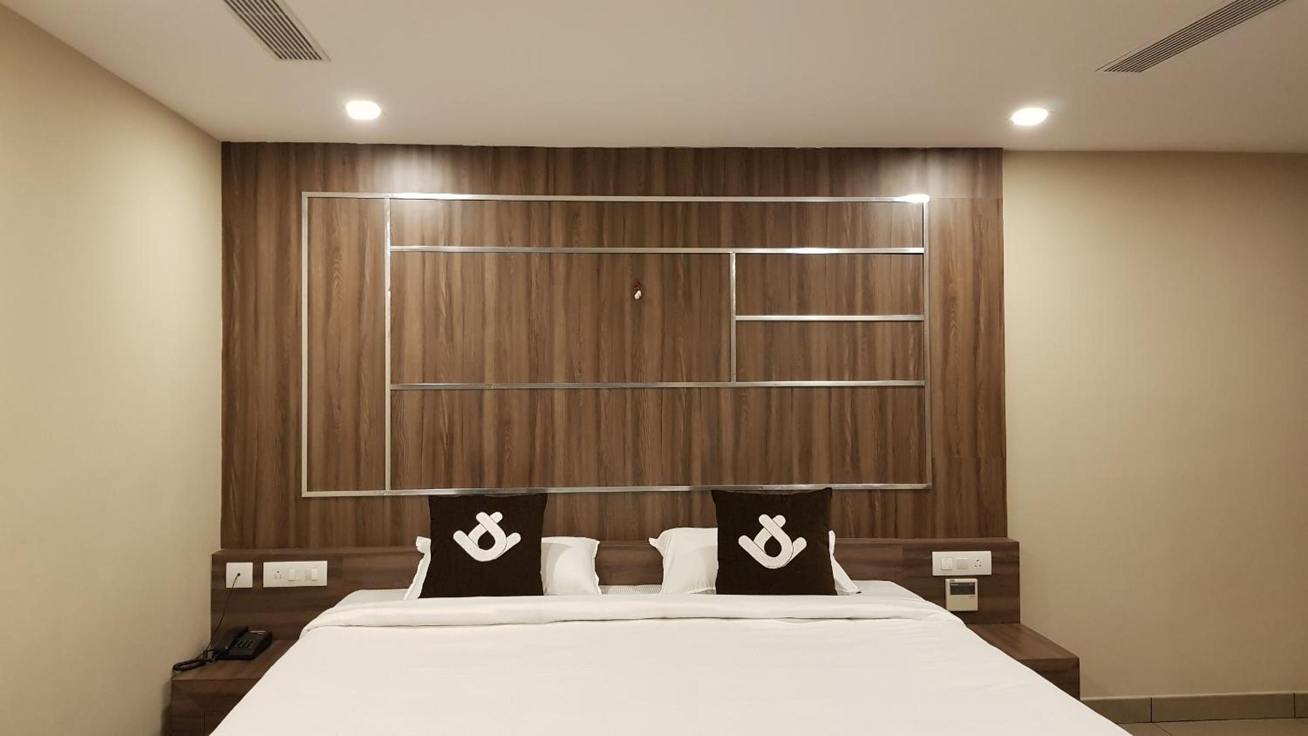 Duplex Suite - Photo 3