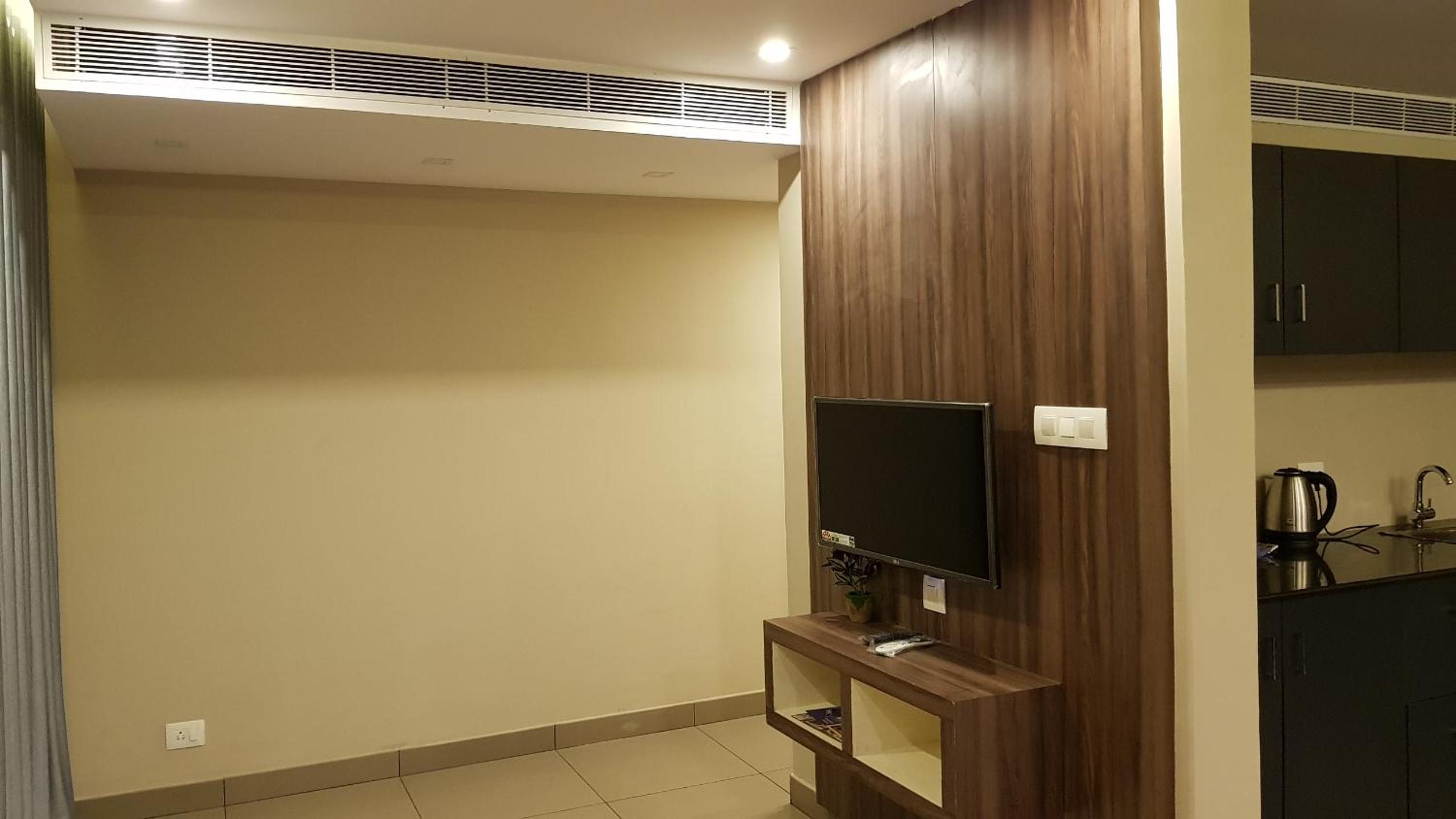 Duplex Suite - Photo 4