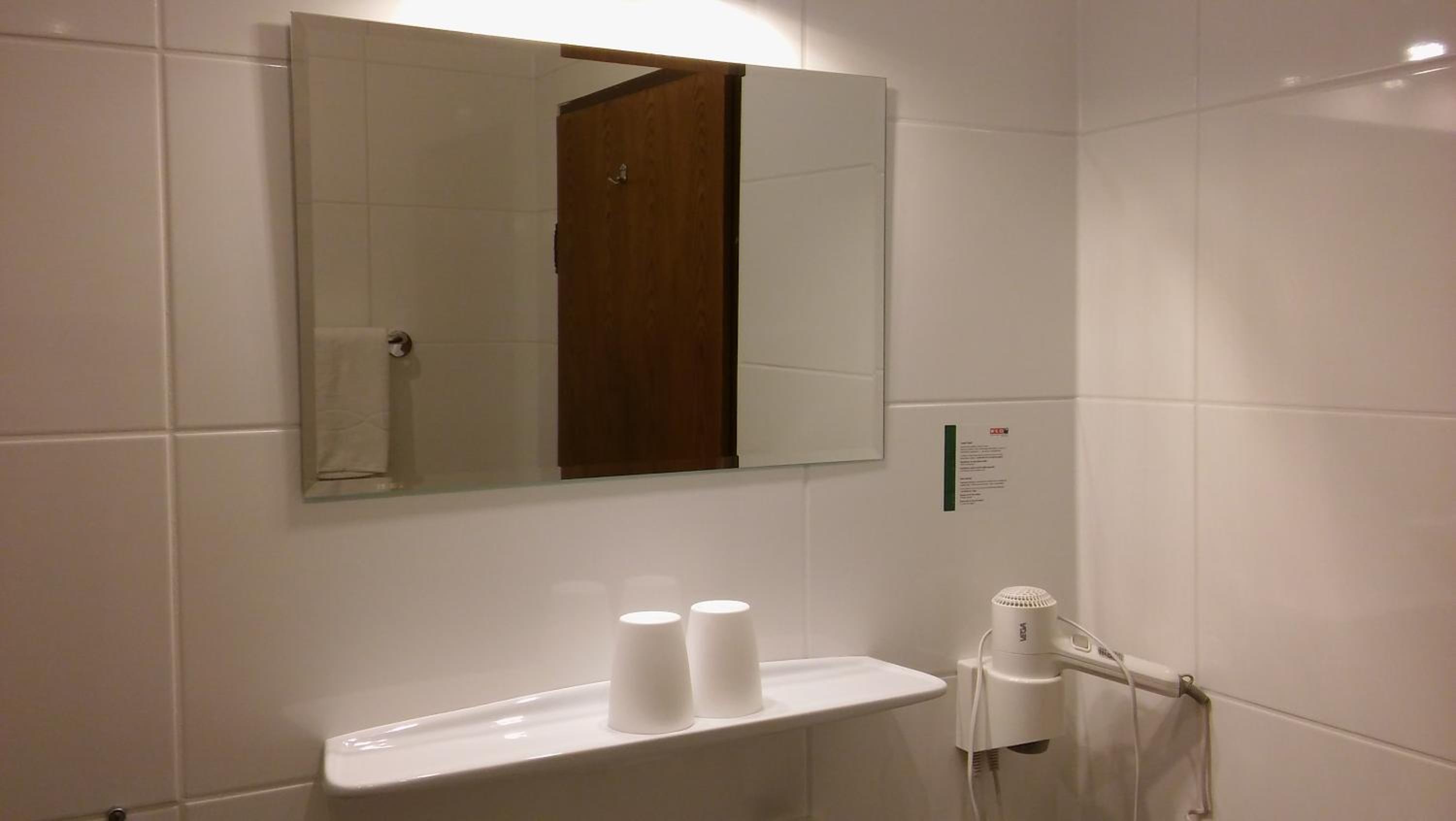 Double Room - Photo 11