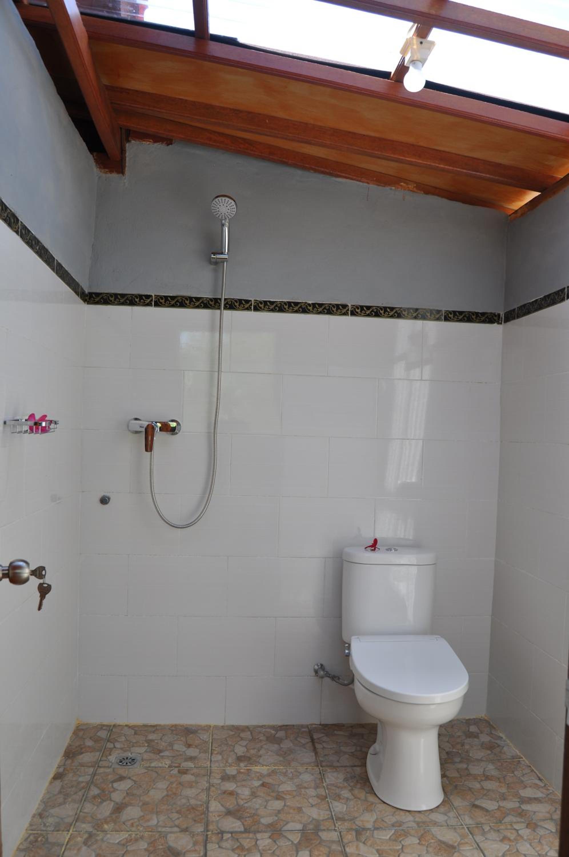 Deluxe Bungalow with Ocean and Agung Mount View - Photo 34