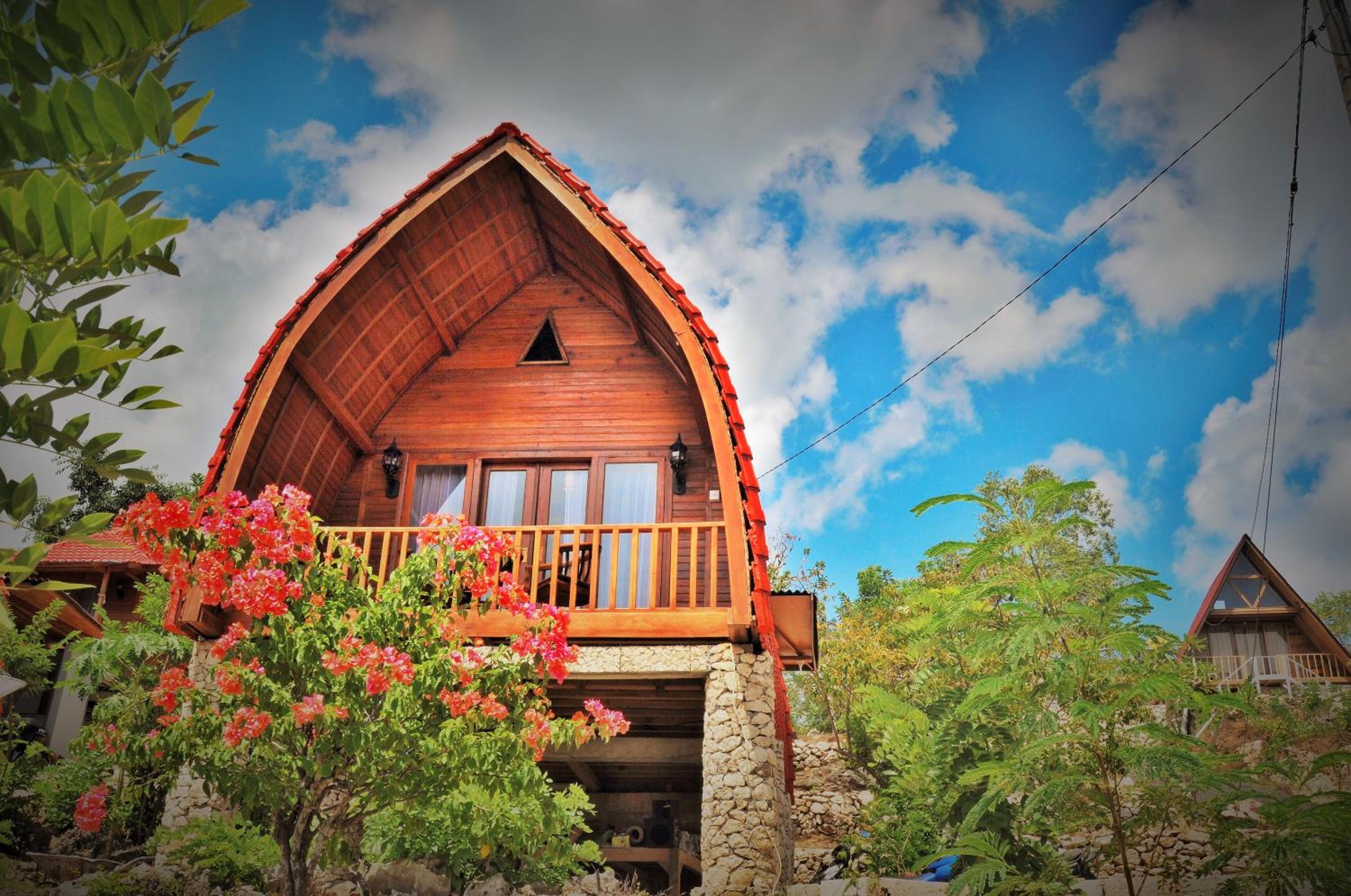 Deluxe Bungalow with Ocean and Agung Mount View - Photo 23