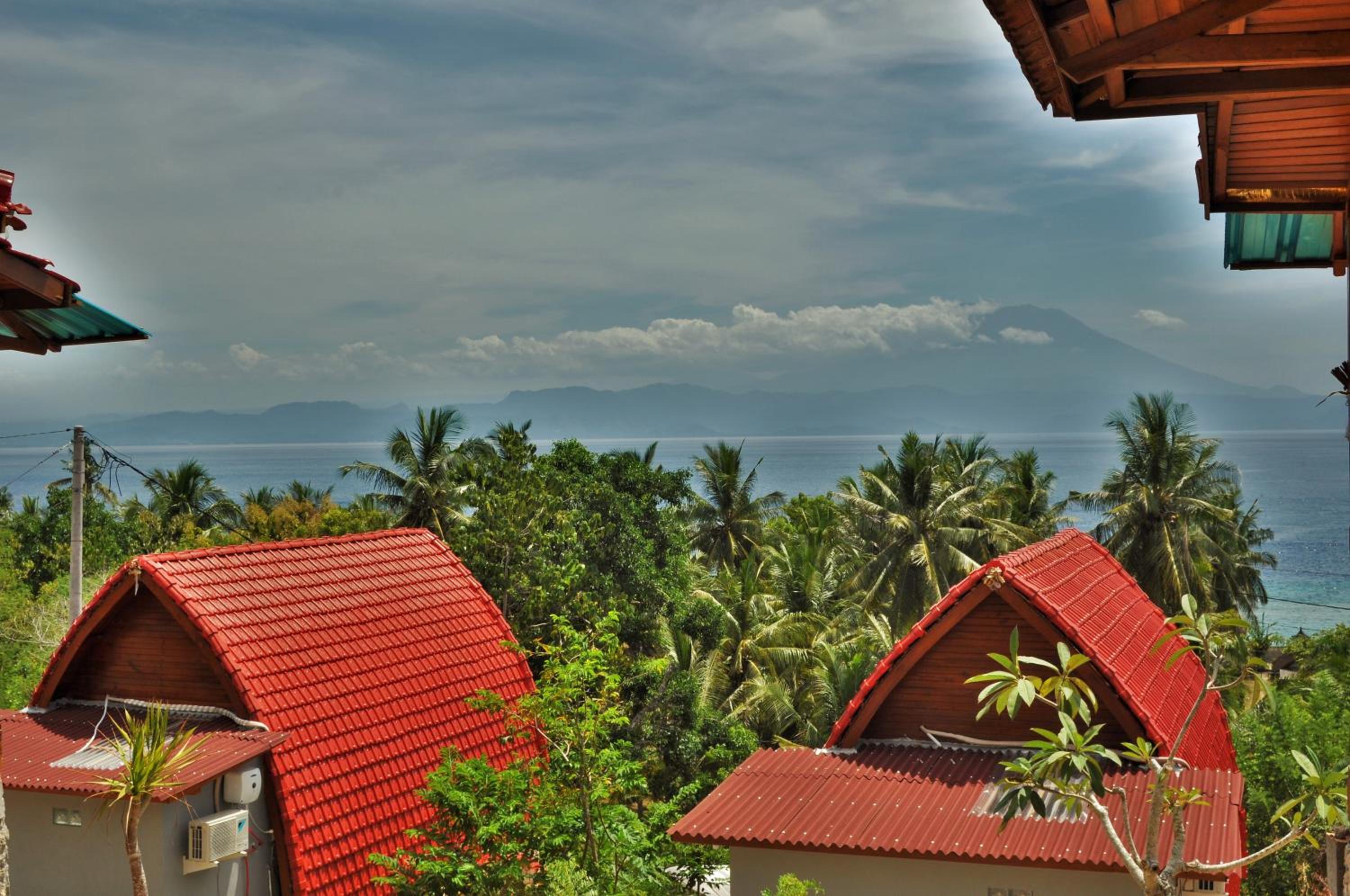 Deluxe Bungalow with Ocean and Agung Mount View - Photo 43