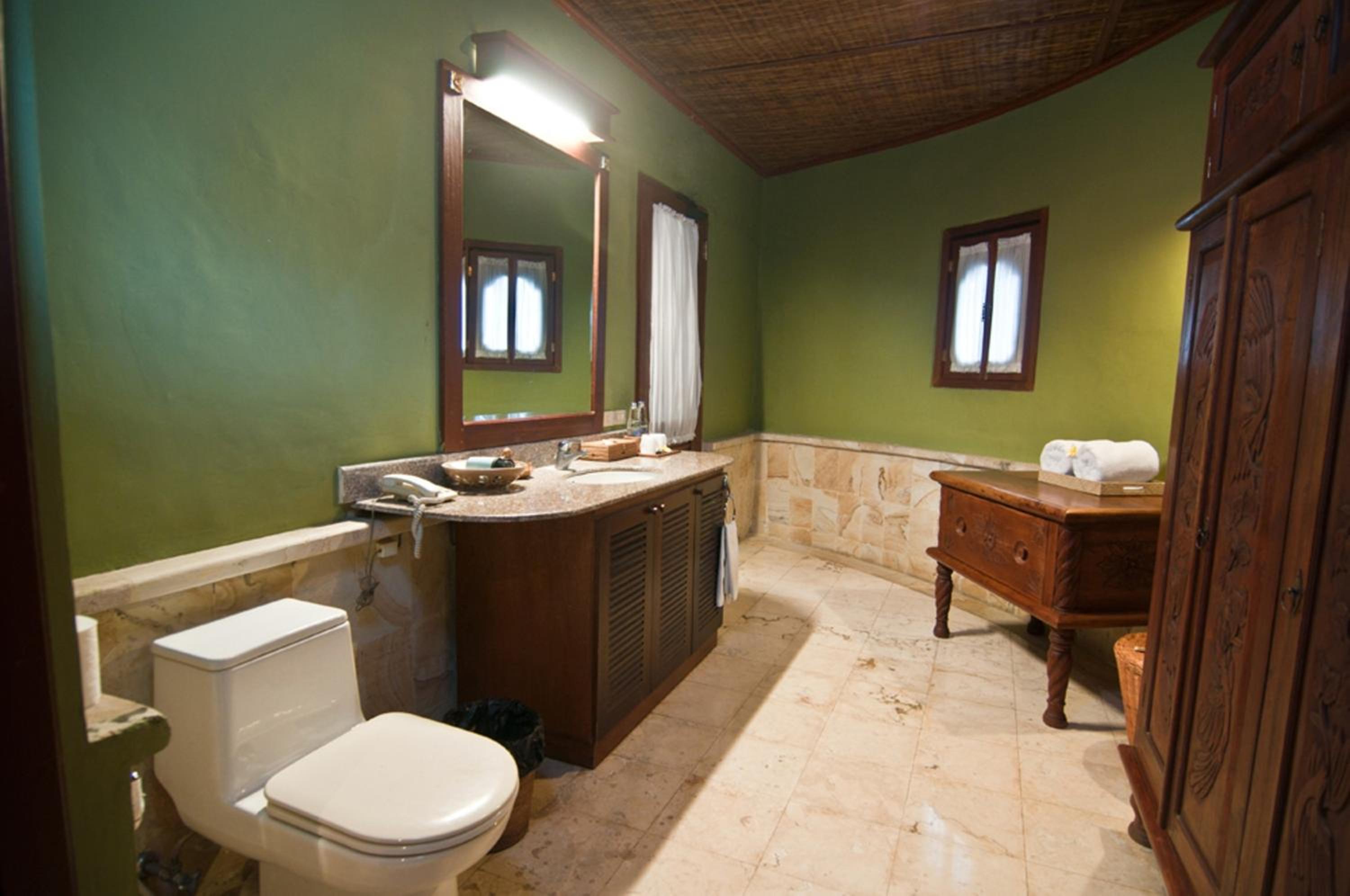 Deluxe King Room - Photo 3