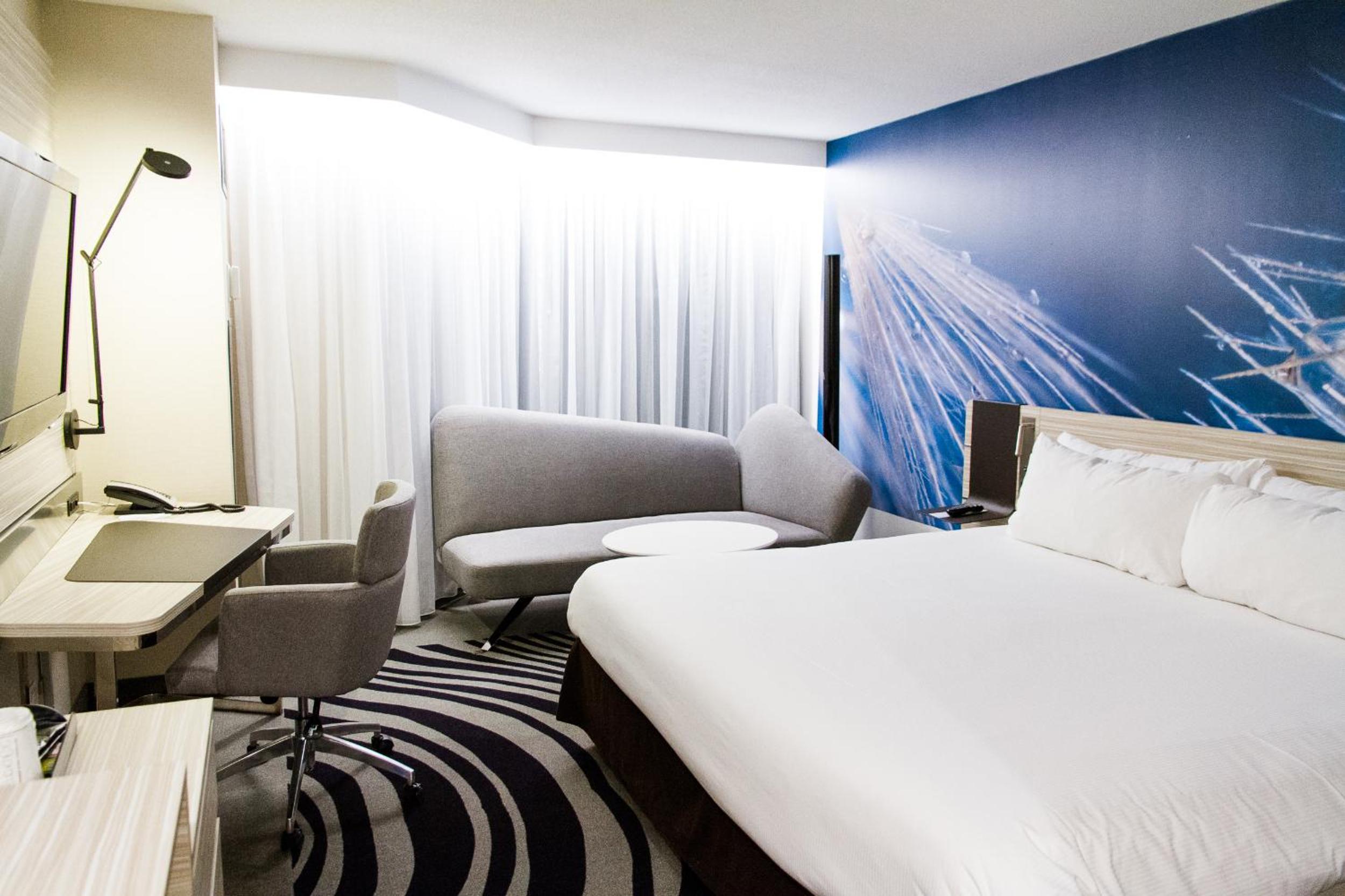 Executive King Room - Photo 9