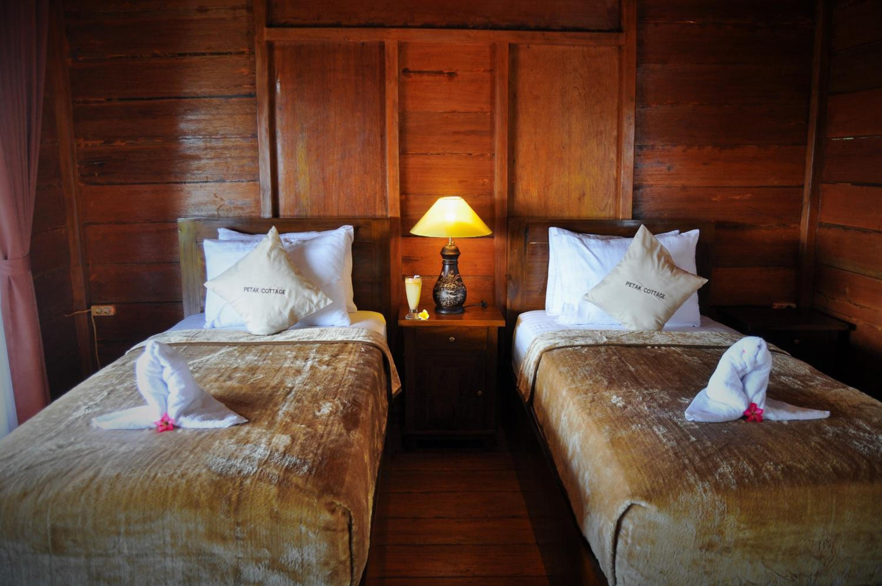 Deluxe Twin Bungalow with Ocean and Agung Mount View - Photo 12