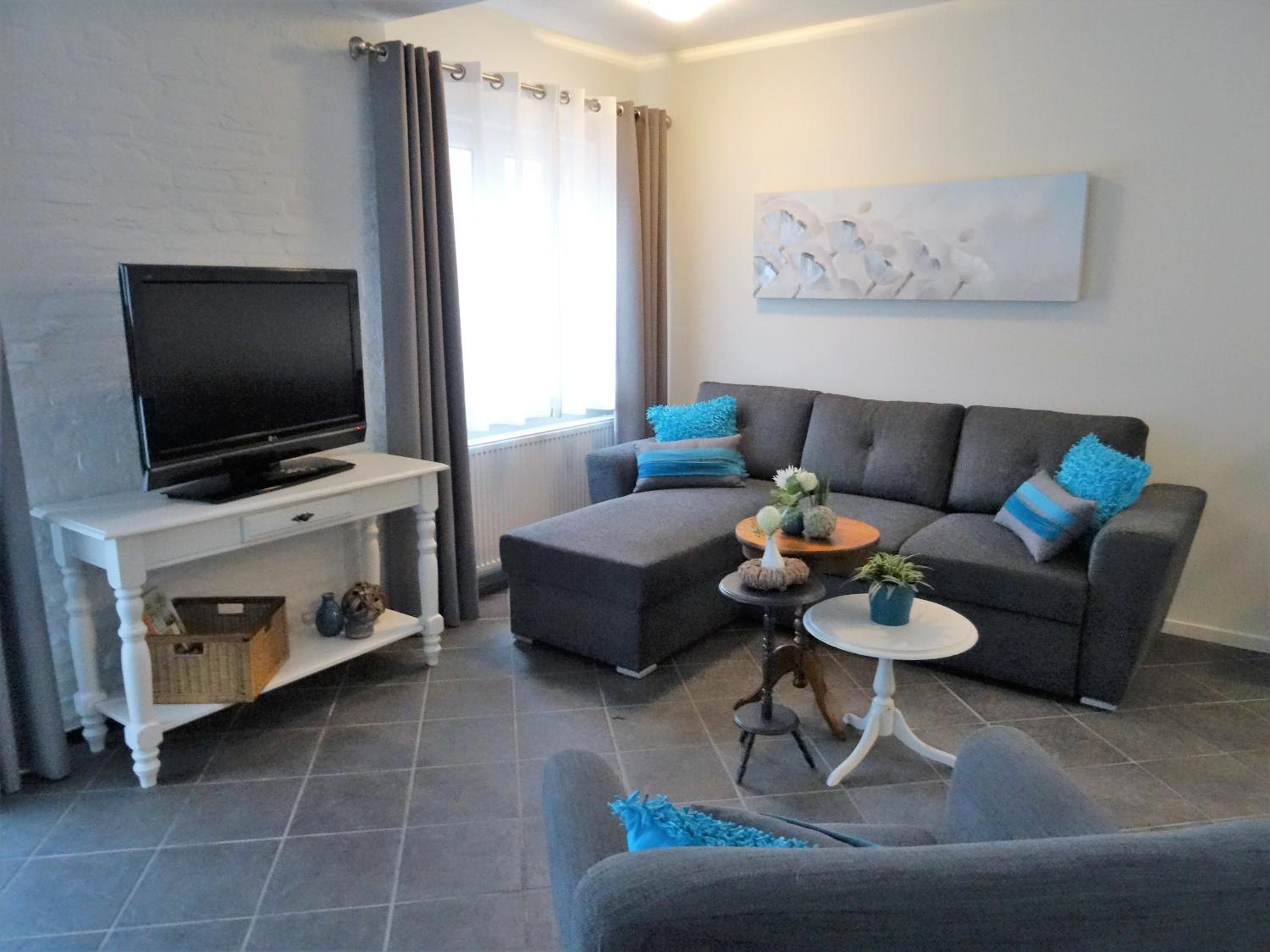 Apartment photo 2