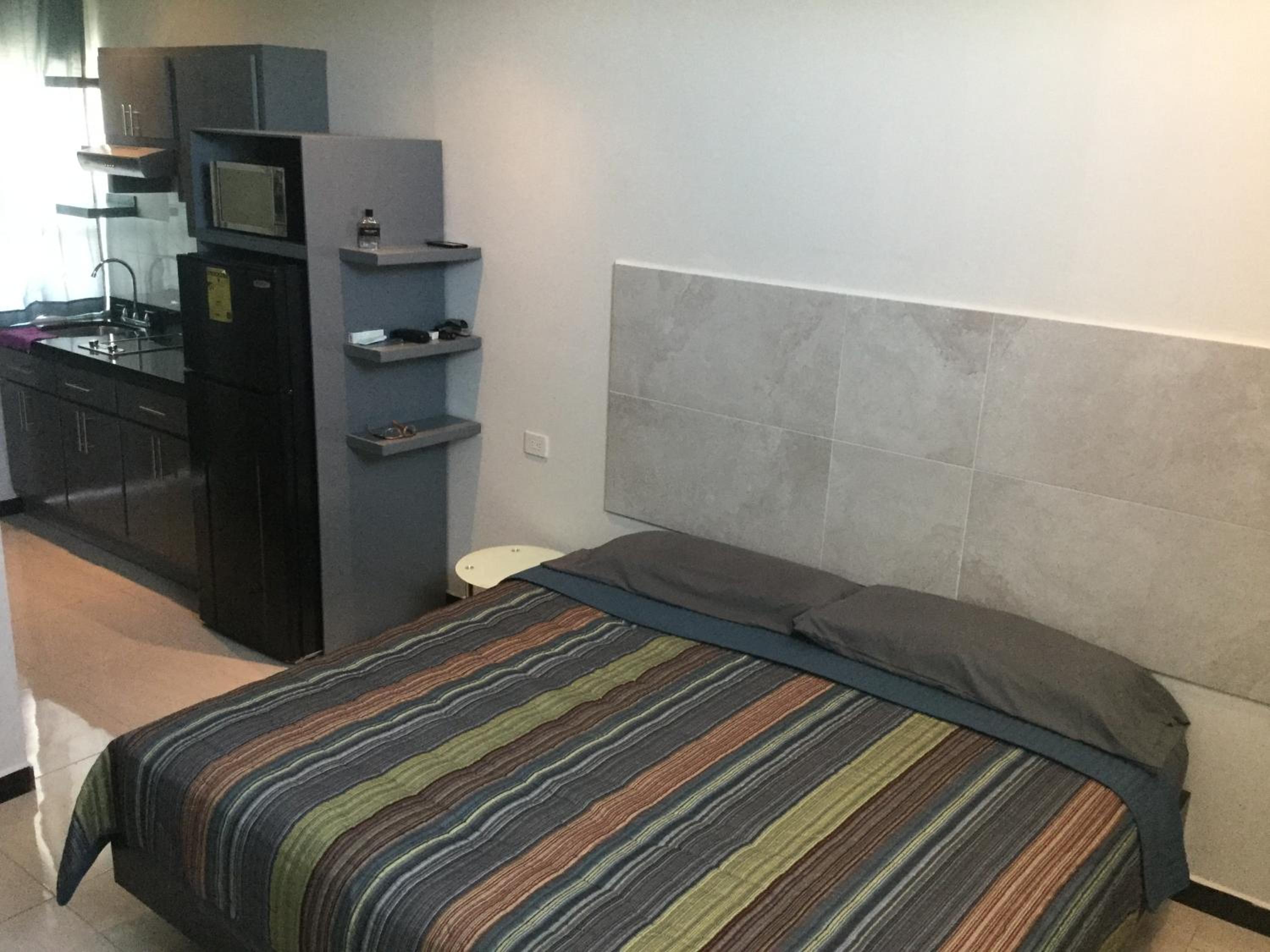 Studio Apartment - Photo 1